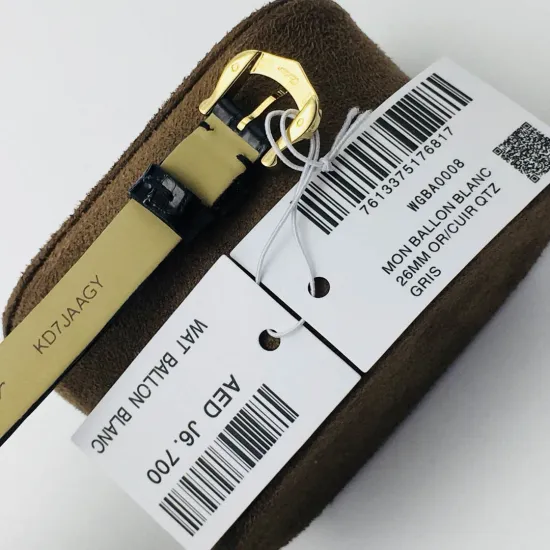 Cartier Baignoire series watch Size: 32x26*8 mm