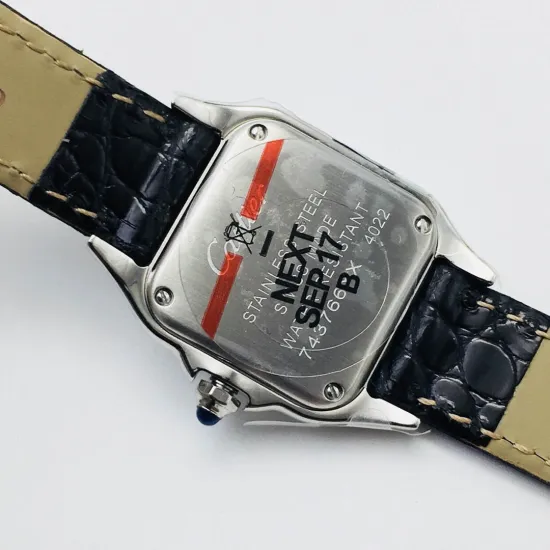 Cartier santos quartz watch: 27*37 mm