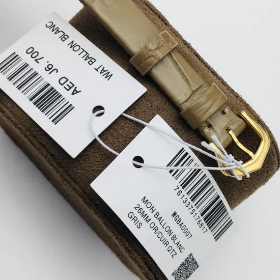 Cartier Baignoire series watch Size: 32x26*8 mm