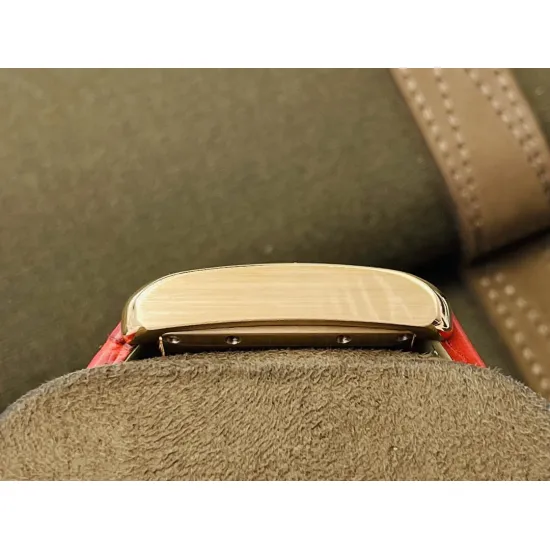 Cartier Tank Watch Size: 30MMX39MMX11MM