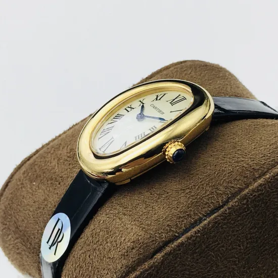 Cartier Baignoire series watch Size: 32x26*8 mm