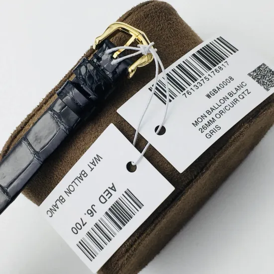 Cartier Baignoire series watch Size: 32x26*8 mm