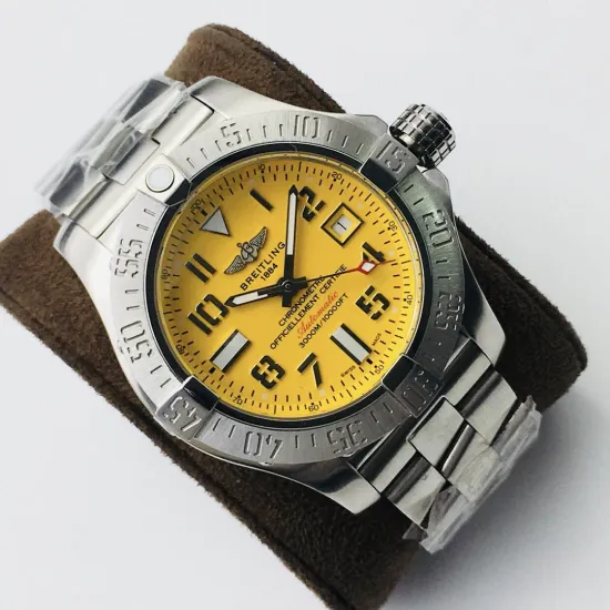 Breitling Submersible watch Diameter: 45 mm