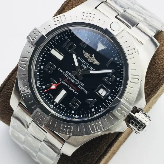 Breitling Submersible watch Diameter: 45 mm