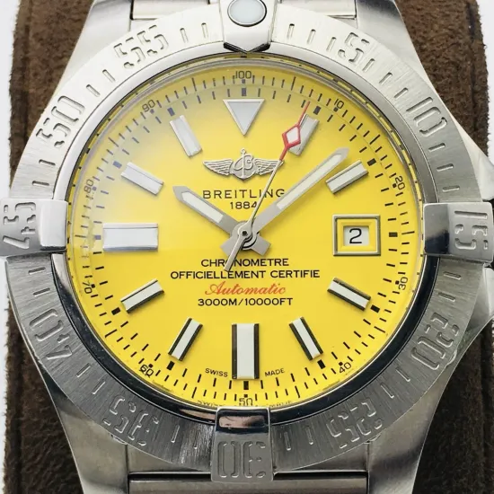 Breitling Submersible watch Diameter: 45 mm