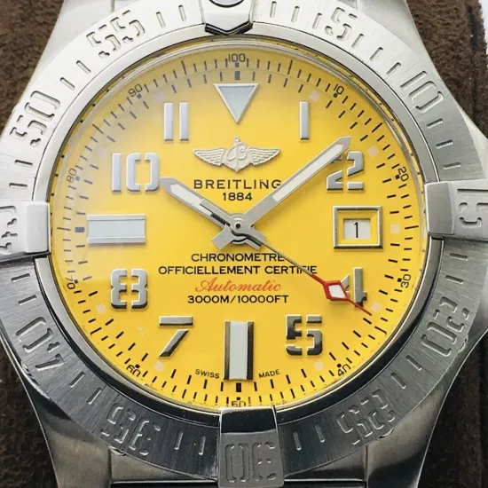 Breitling Submersible watch Diameter: 45 mm