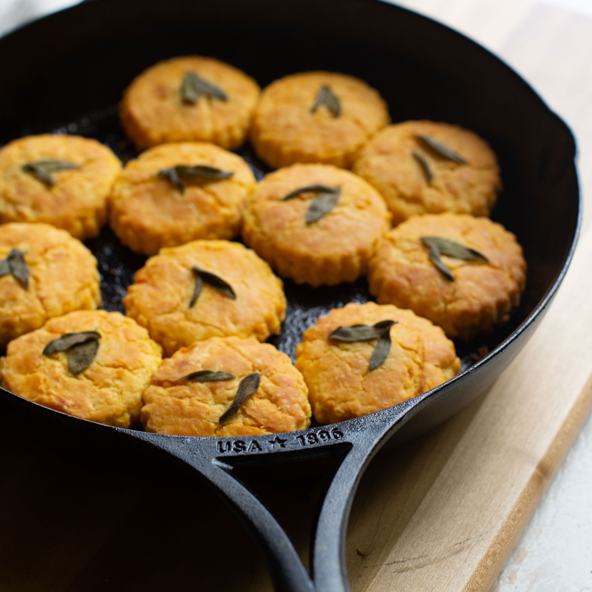 Lodge Blacklock Triple Seasoned Cast Iron Skillet Set