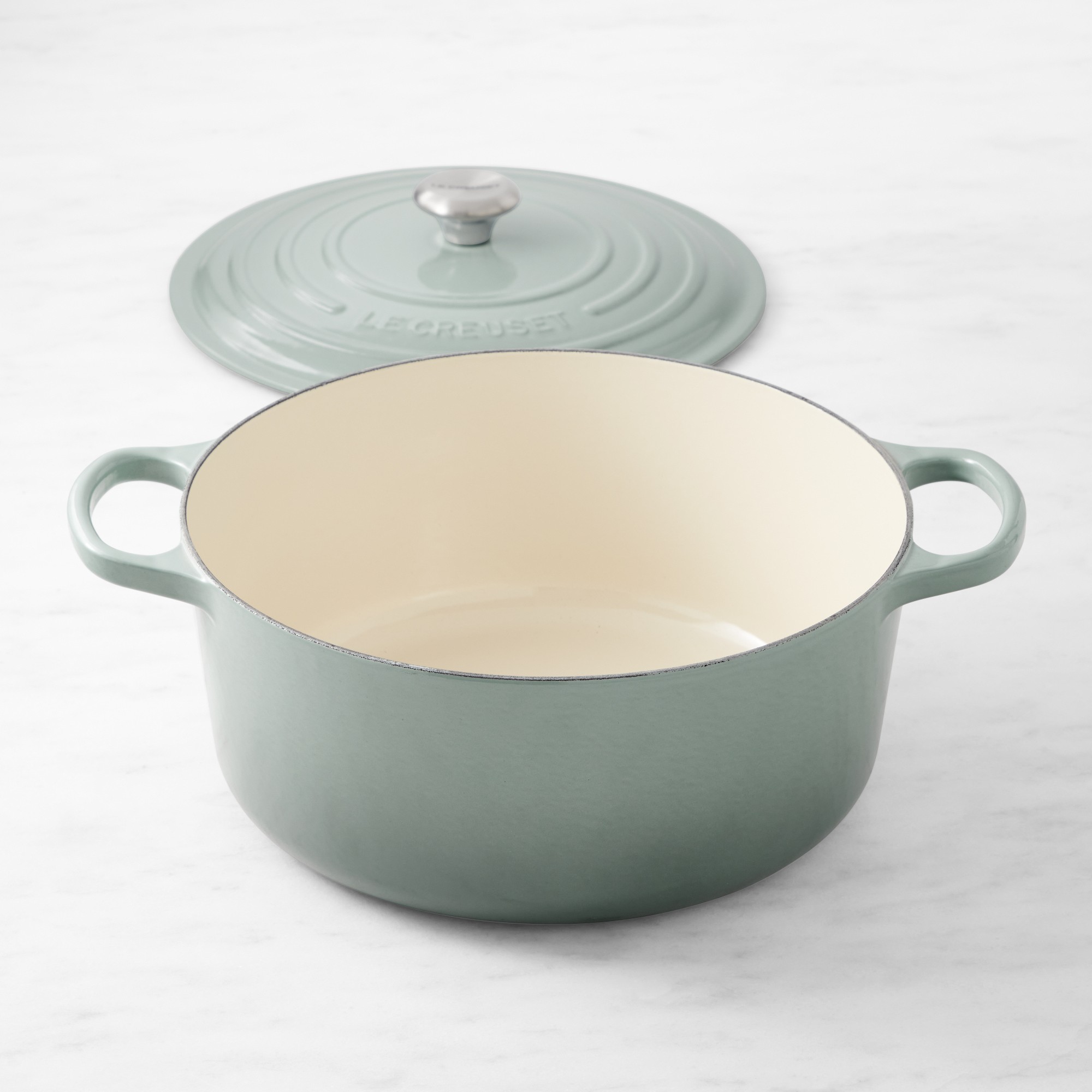 Le Creuset Signature Enameled Cast Iron Round Dutch Oven