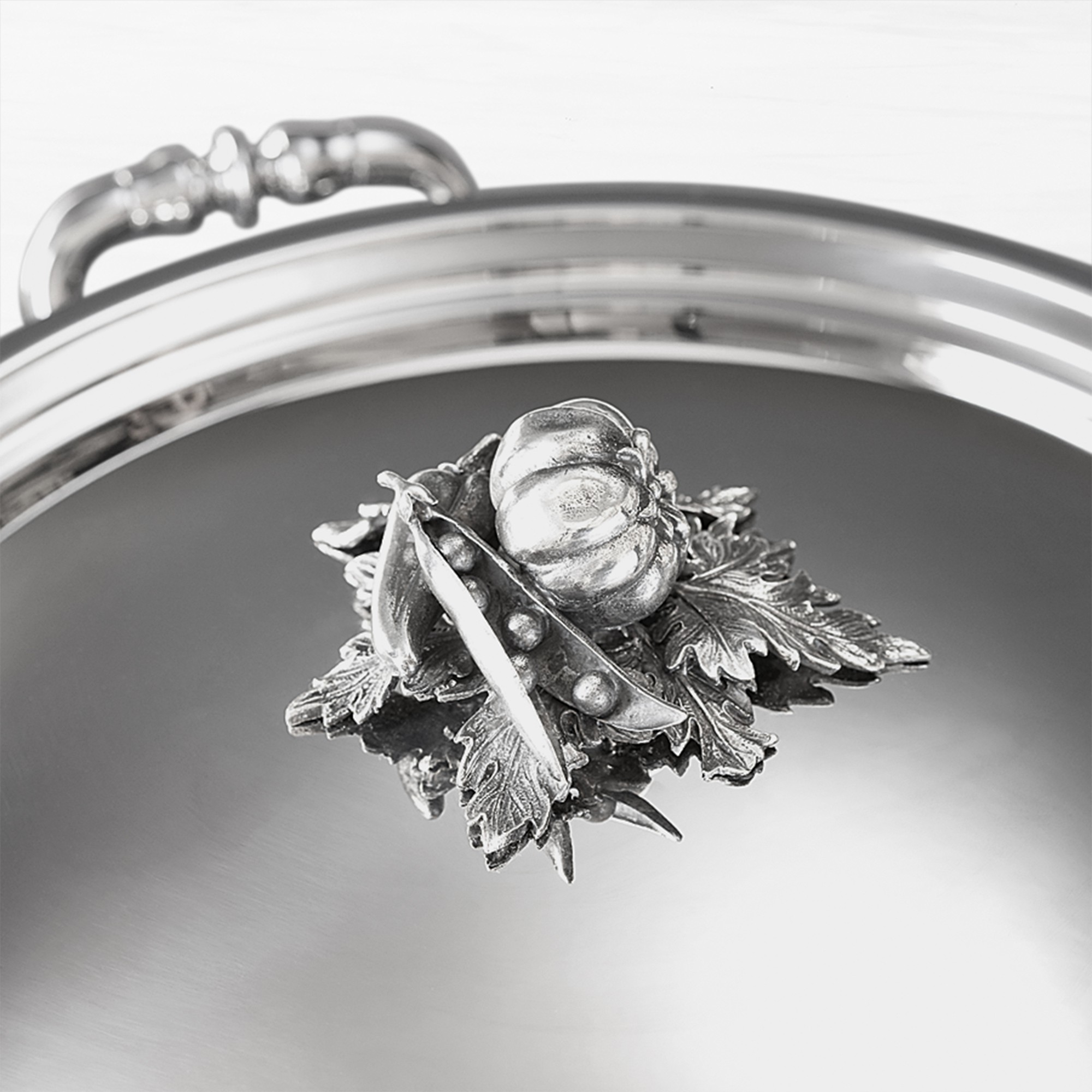 Ruffoni Opus Prima Hammered Stainless-Steel Covered Chef’s Pan with Cauliflower Knob, 4-Qt.