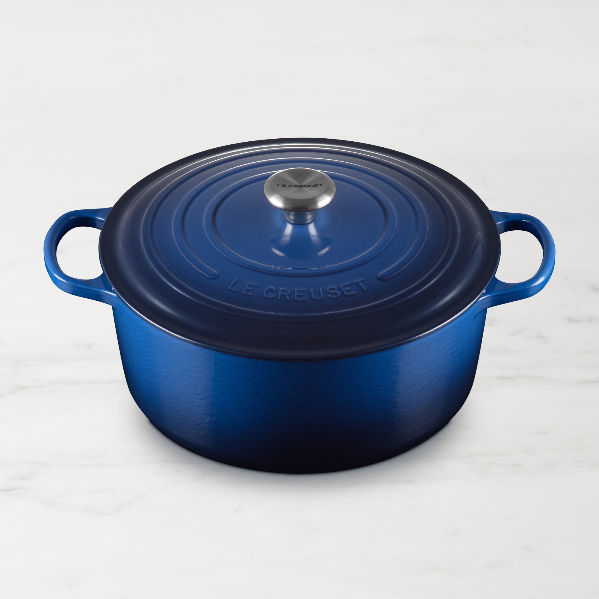 Le Creuset Signature Enameled Cast Iron Round Dutch Oven