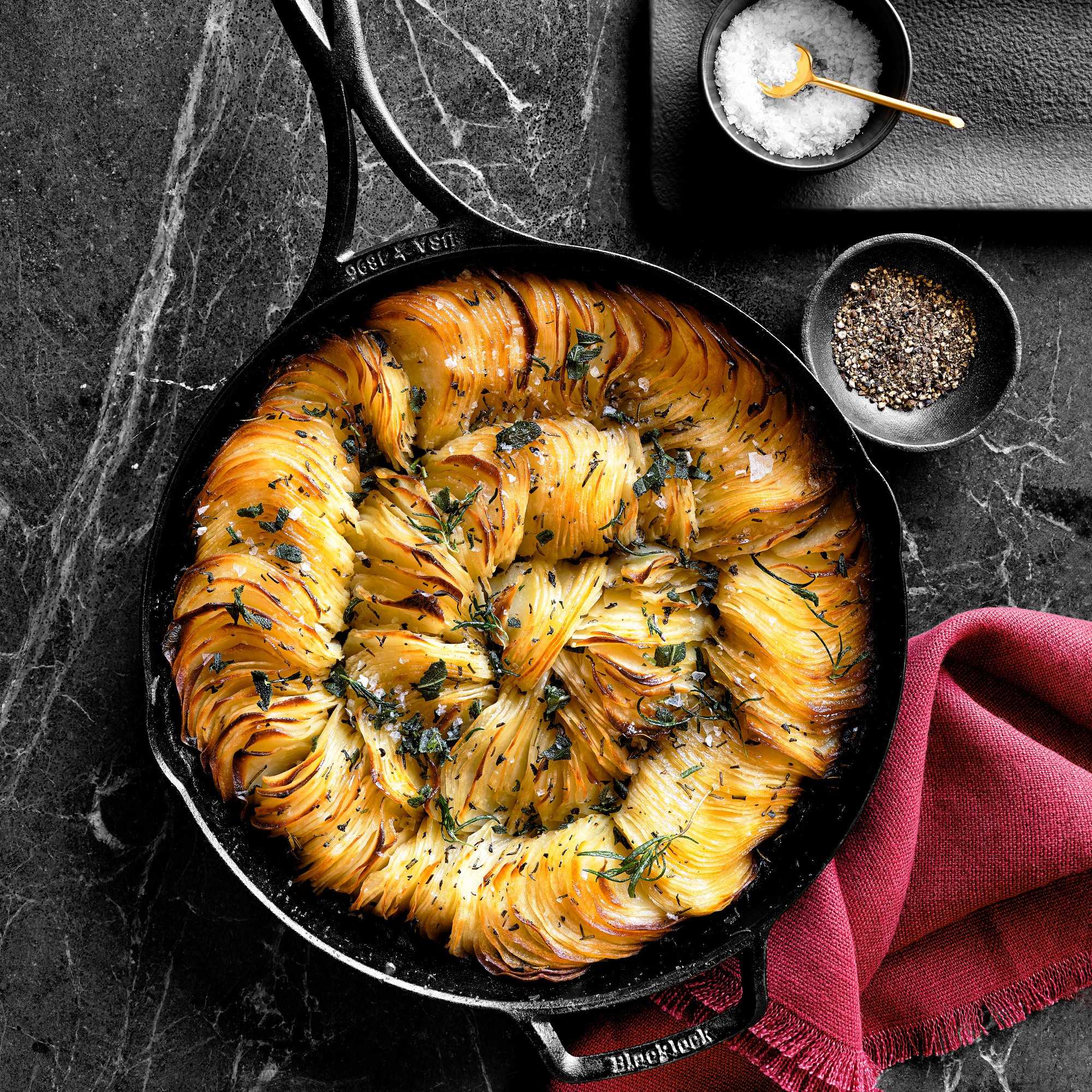 Lodge Blacklock Seasoned Cast Iron 3-Piece Skillet Set