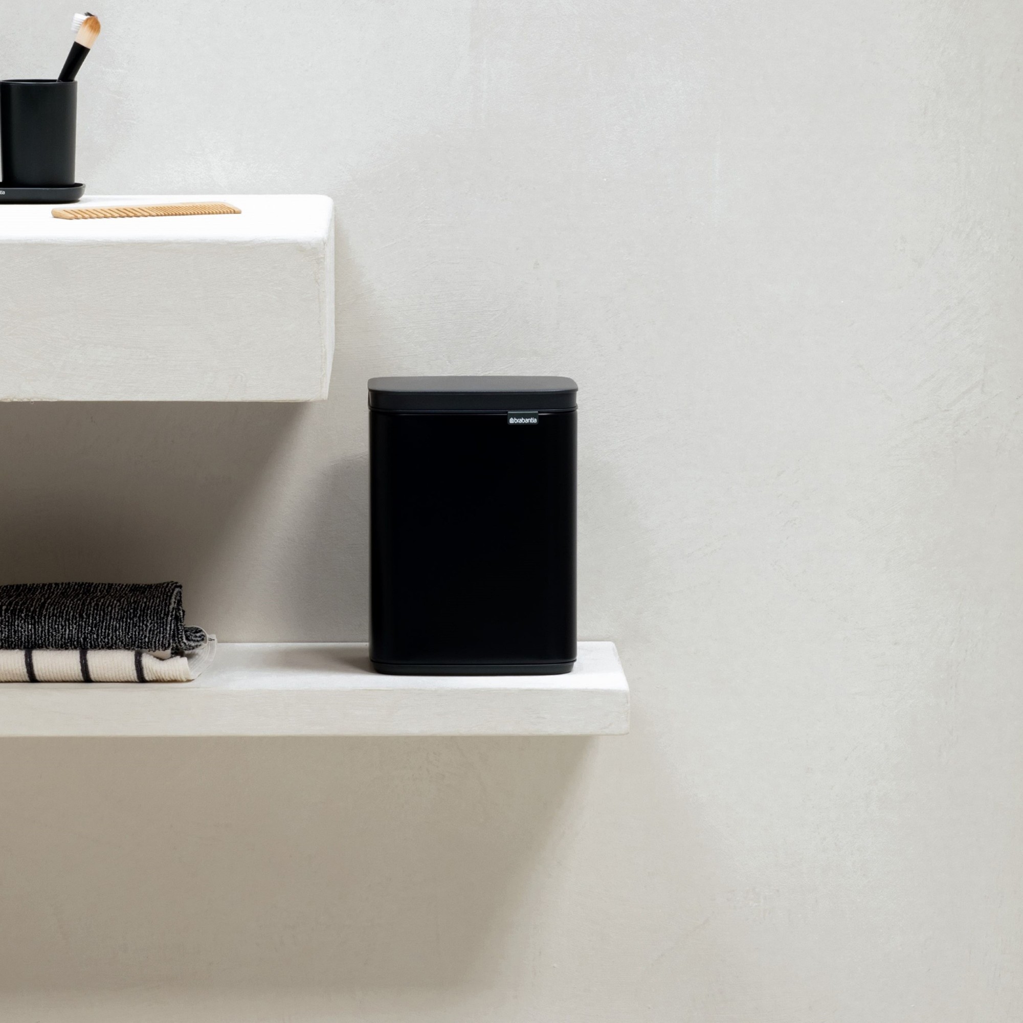 Brabantia Bo Single Compartment Trash Can, 1.1-Gallon