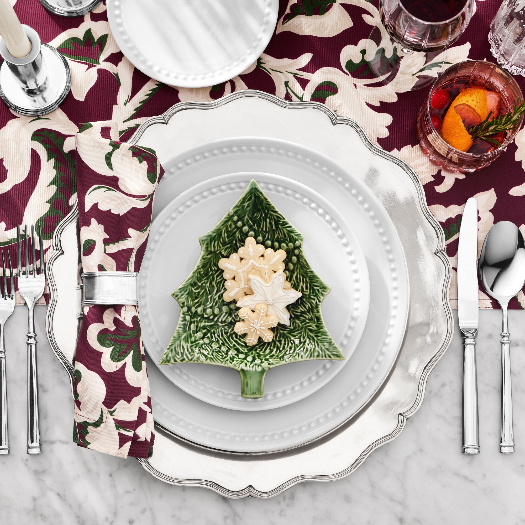 Pillivuyt Beaded Coupe Dinner Plates