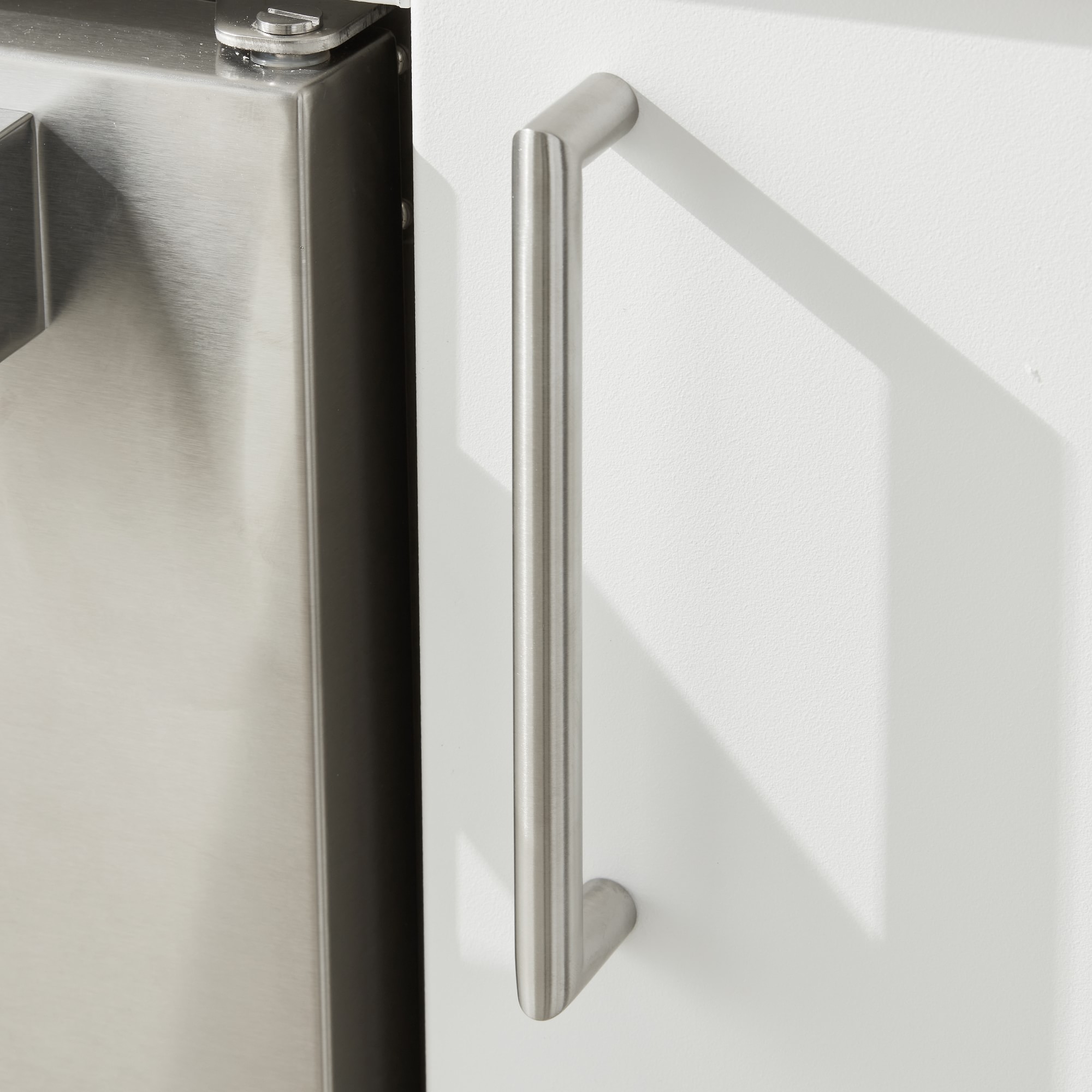 Urban Bonfire Outdoor Kitchen x Twin Eagles 42” Grill and Fridge