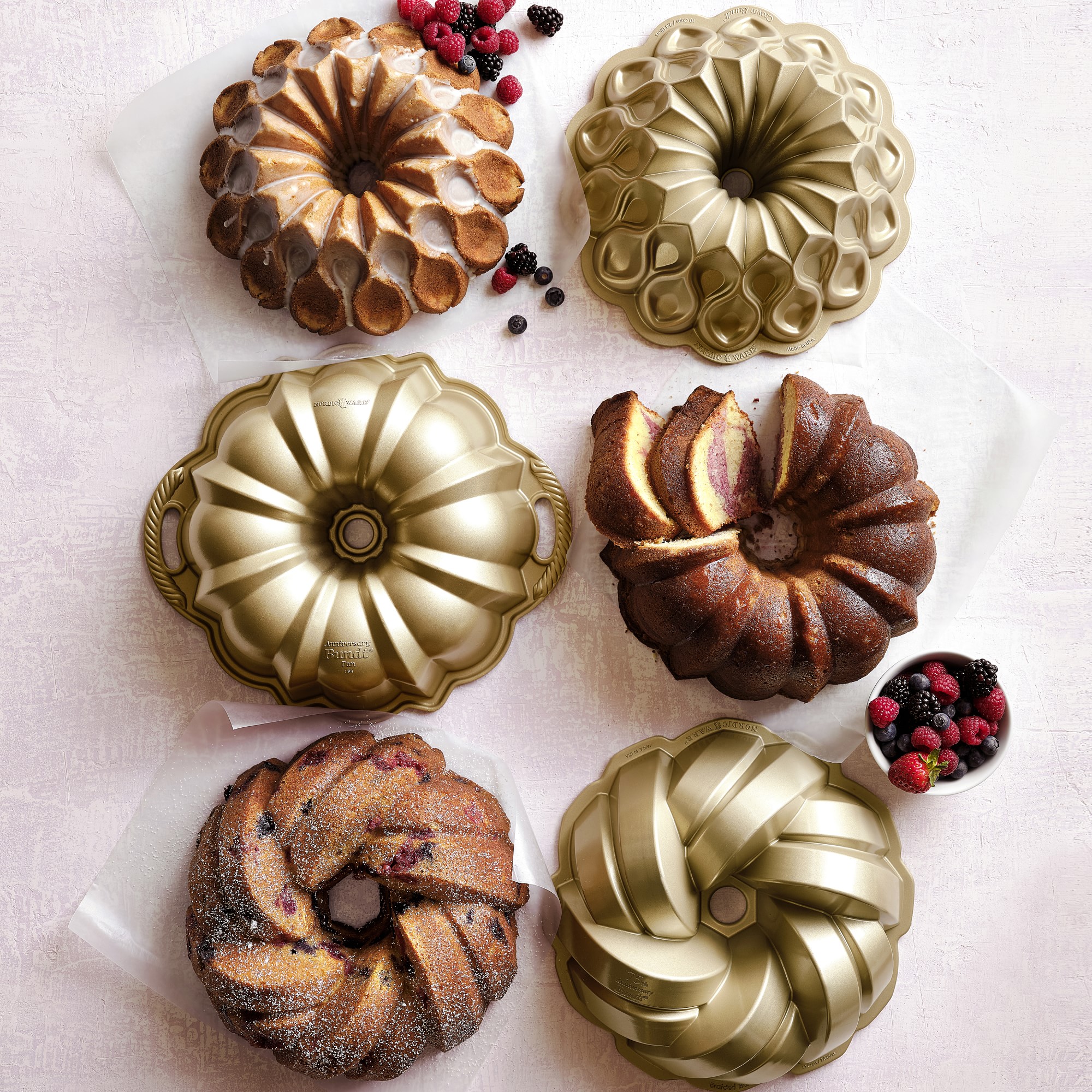 Nordic Ware Nonstick Cast Aluminum 70th Anniversary Crown Bundt® Pan