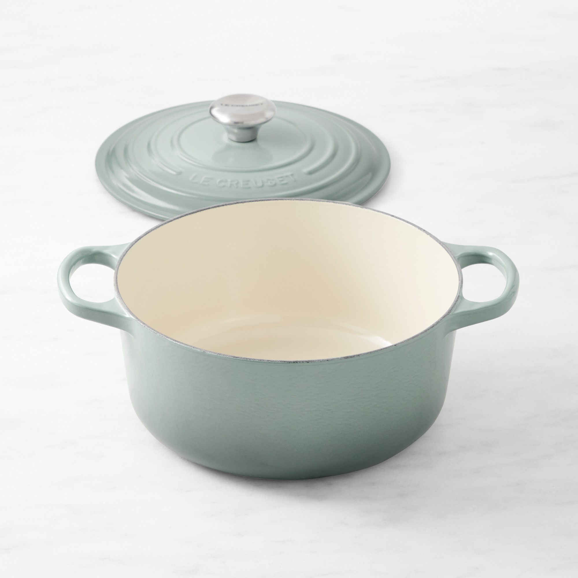 Le Creuset Signature Enameled Cast Iron Round Dutch Oven