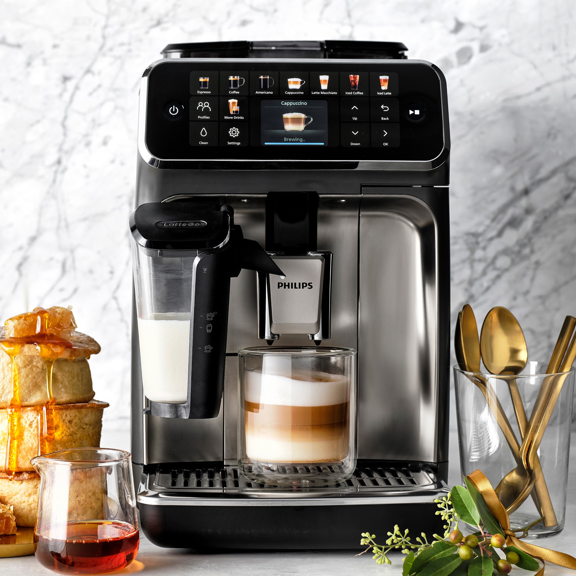 Philips 5500 Fully Automatic Espresso Machine with LatteGo & Iced Coffee