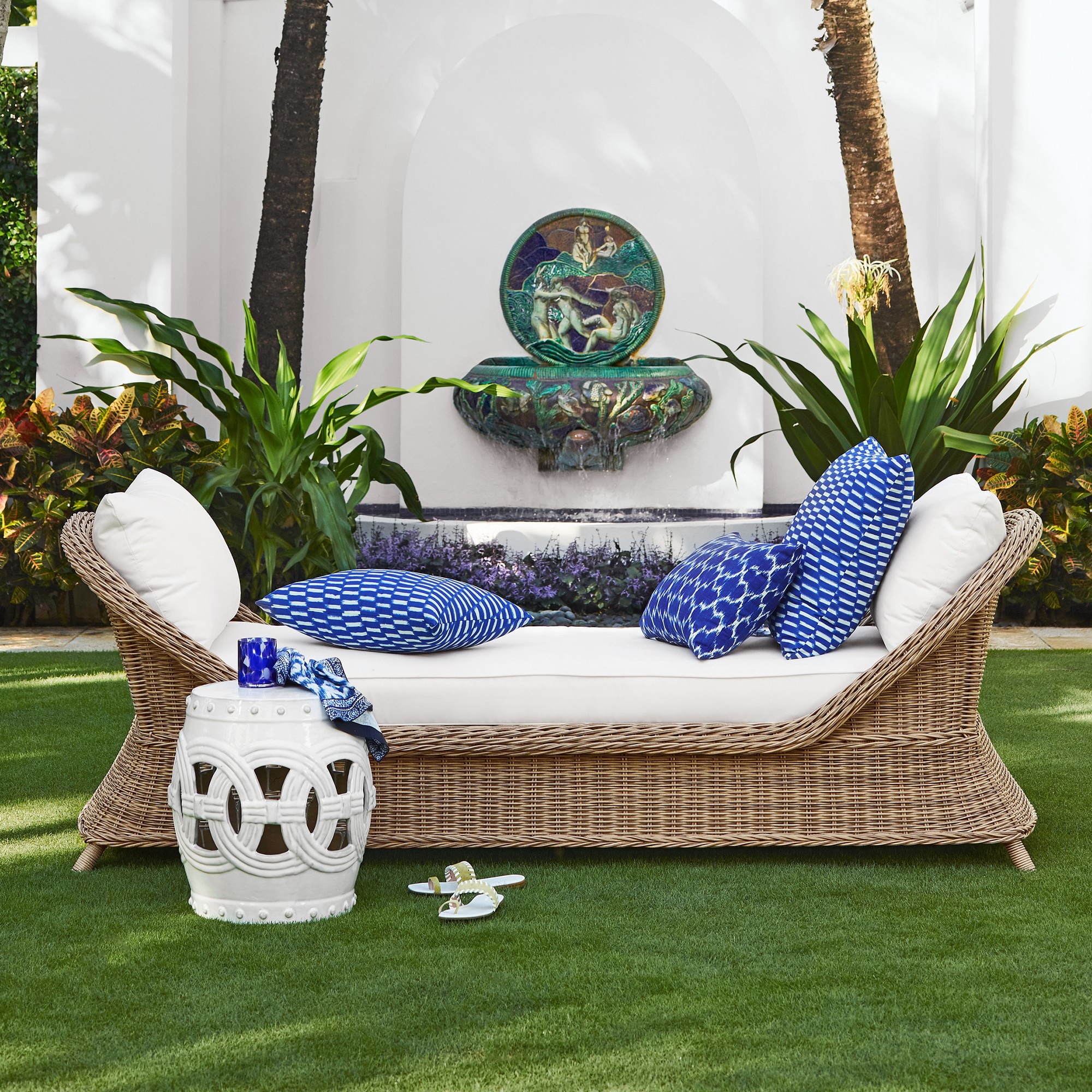 Manchester Outdoor Settee (88