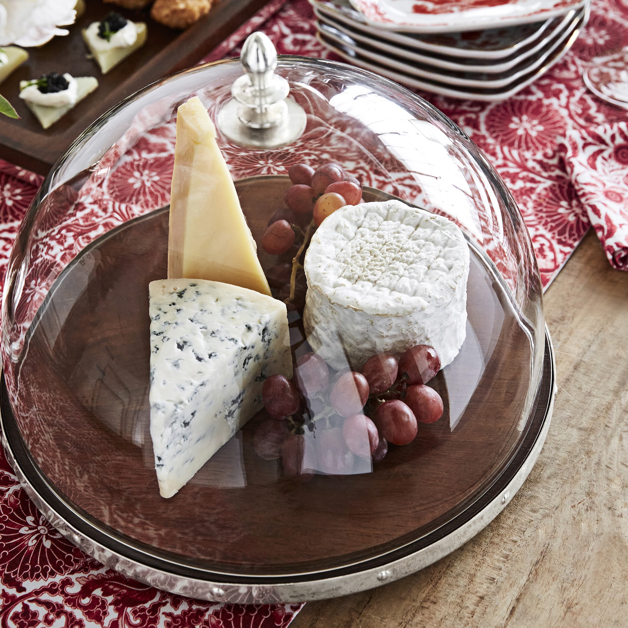 Marlo Thomas x Williams Sonoma Cheese Dome