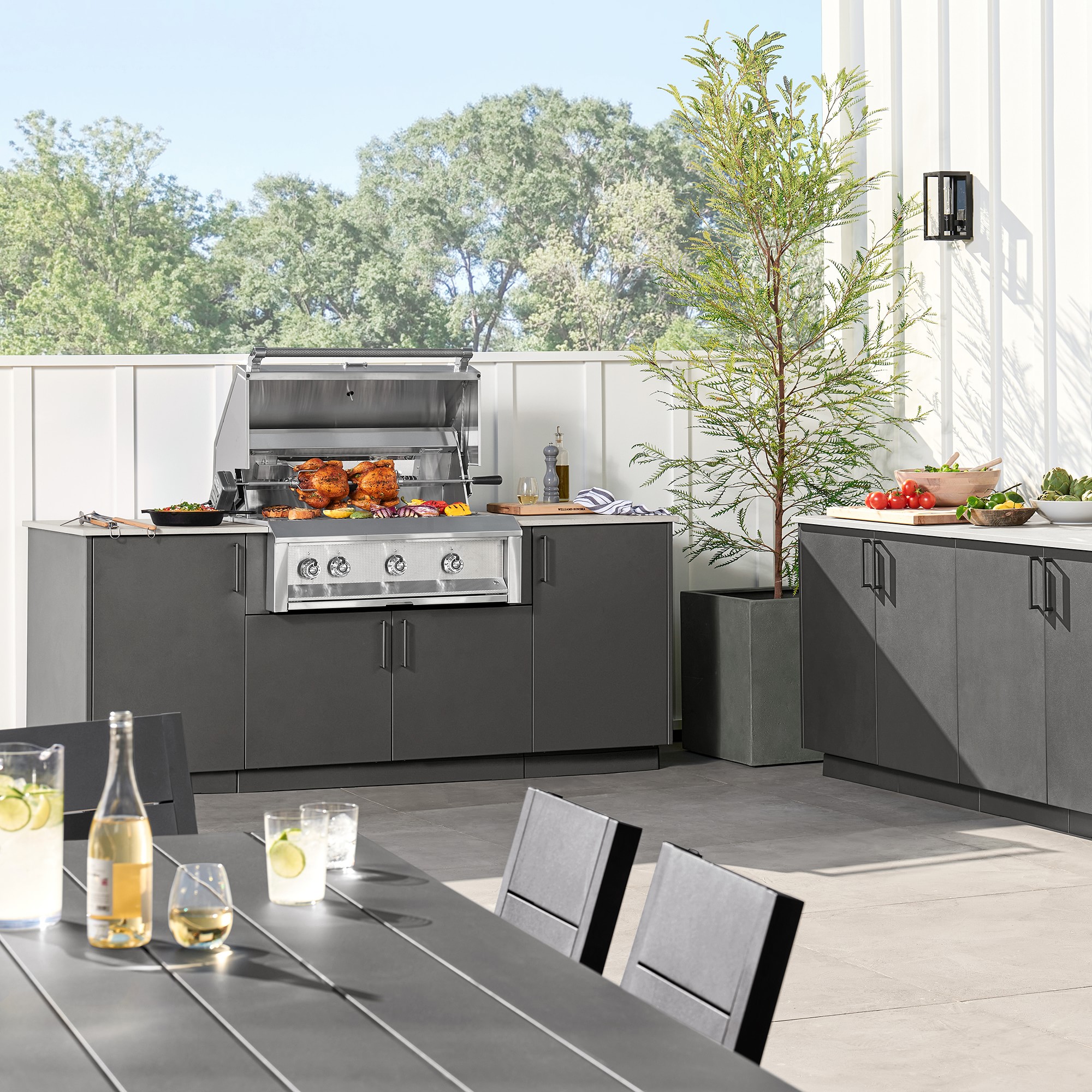 Urban Bonfire Outdoor Kitchen x Twin Eagles 42” Grill