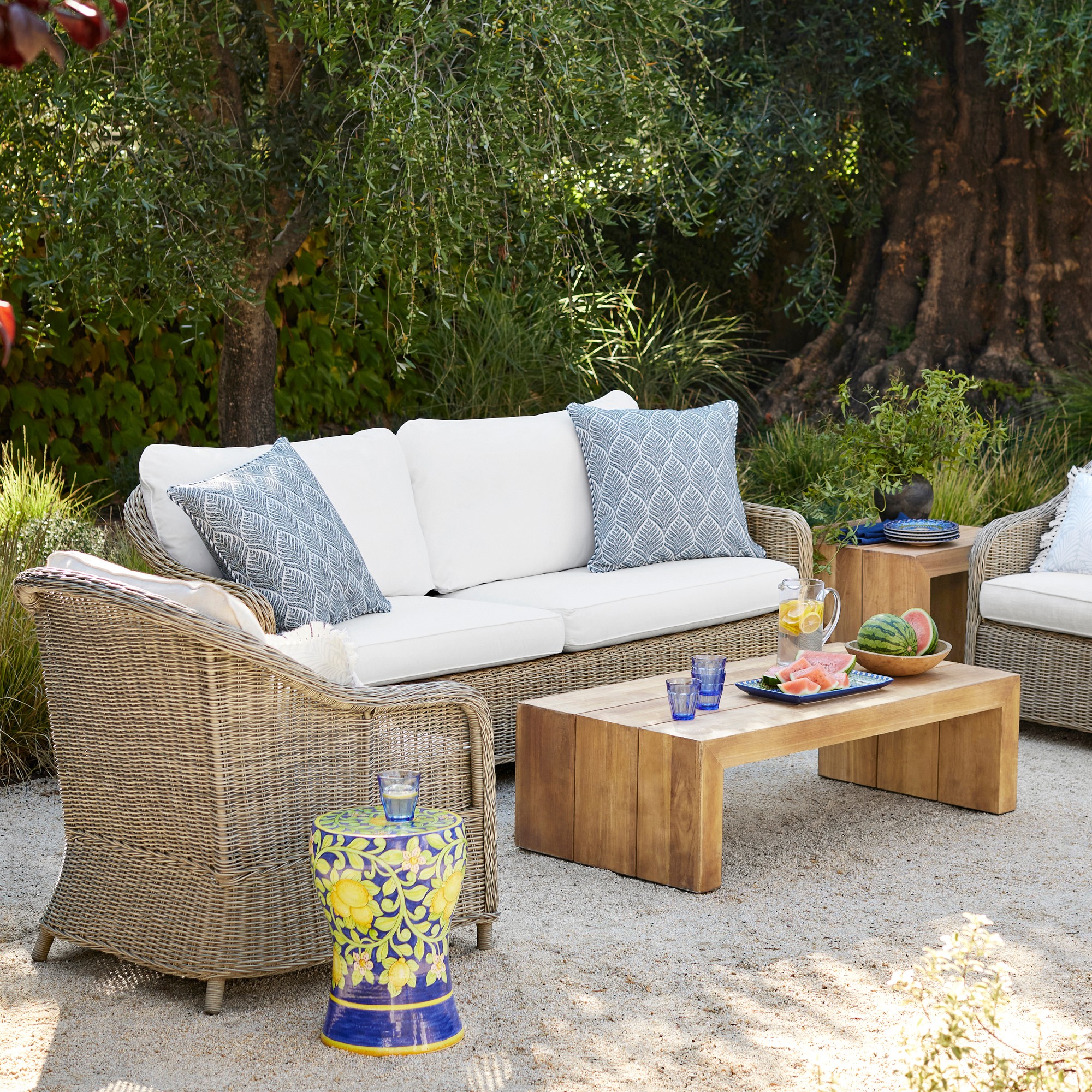 Manchester Outdoor Sofa (81