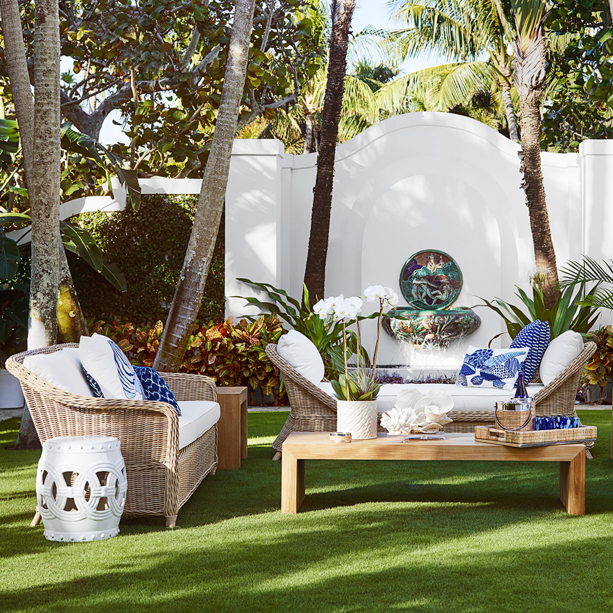 Manchester Outdoor Settee (88