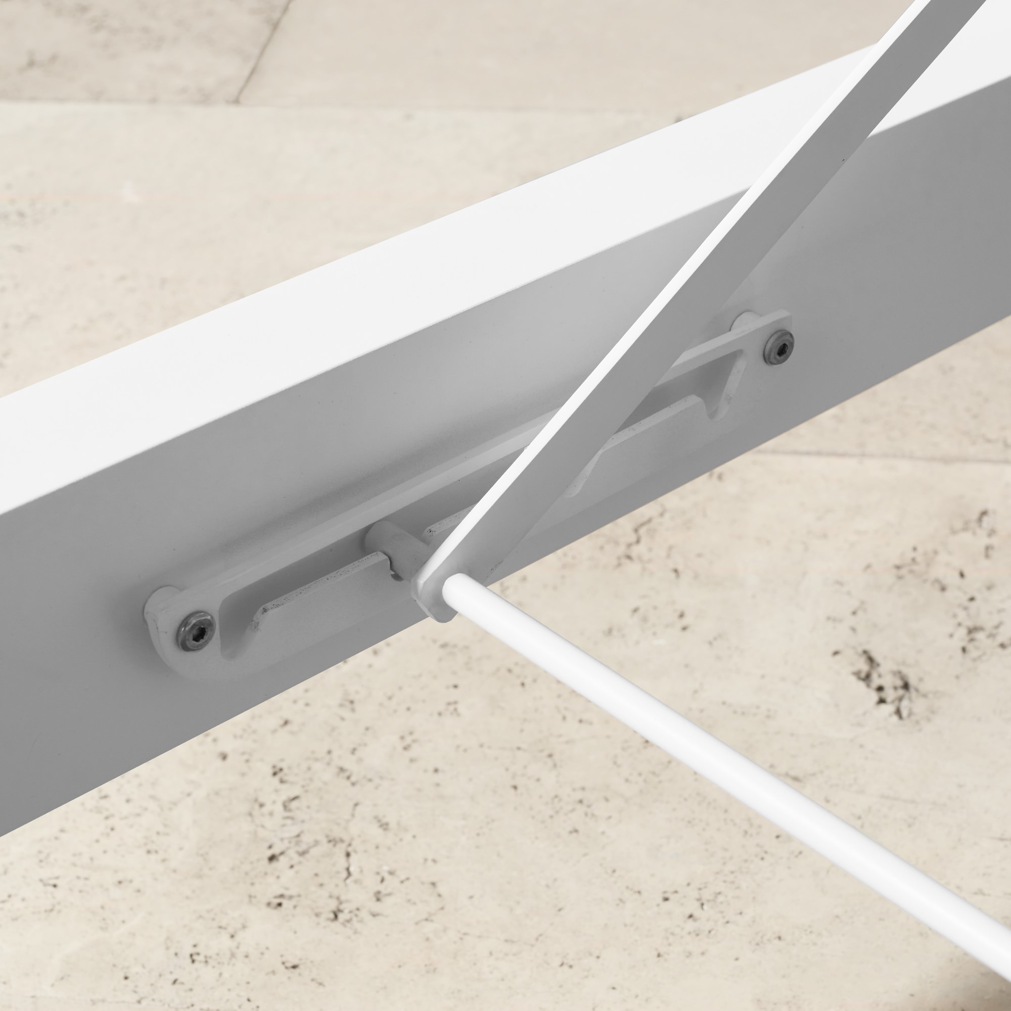 Larnaca Outdoor White Metal Chaise