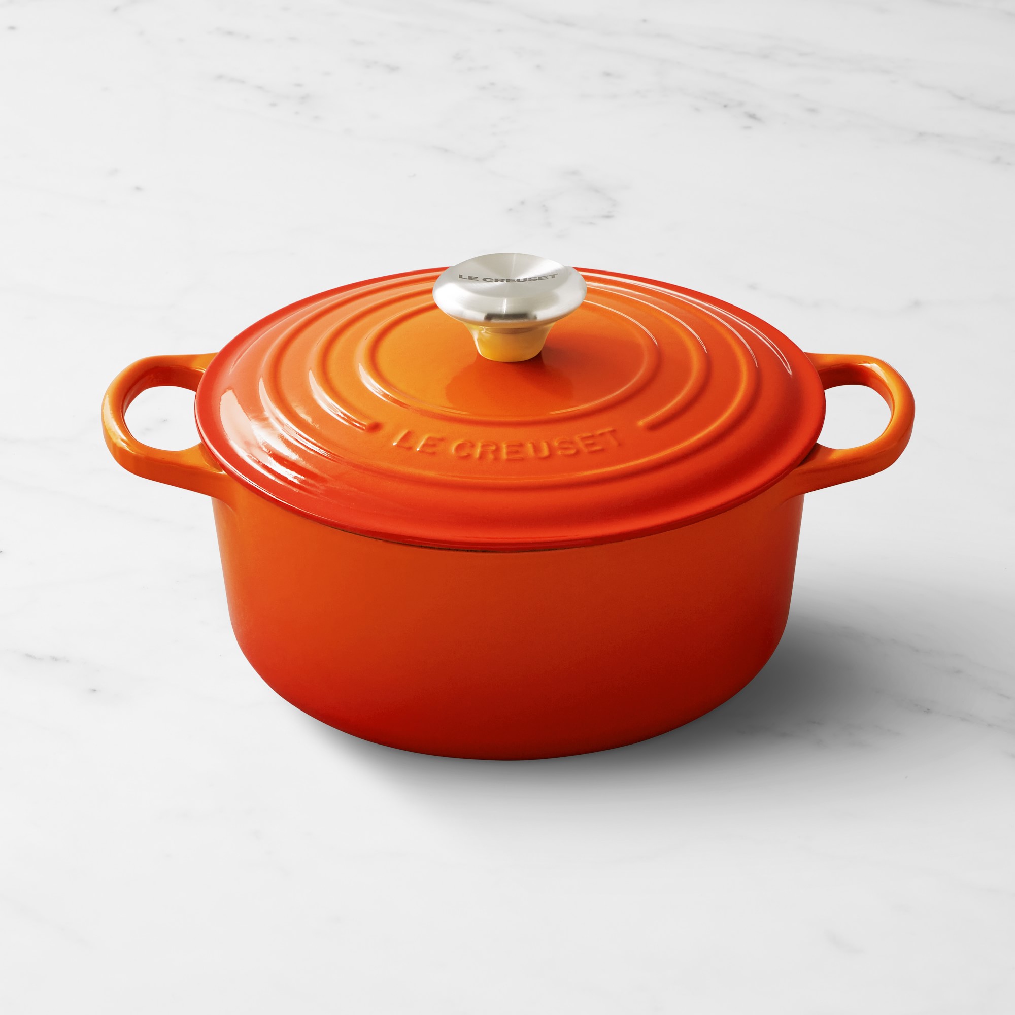 Le Creuset Signature Enameled Cast Iron Round Dutch Oven