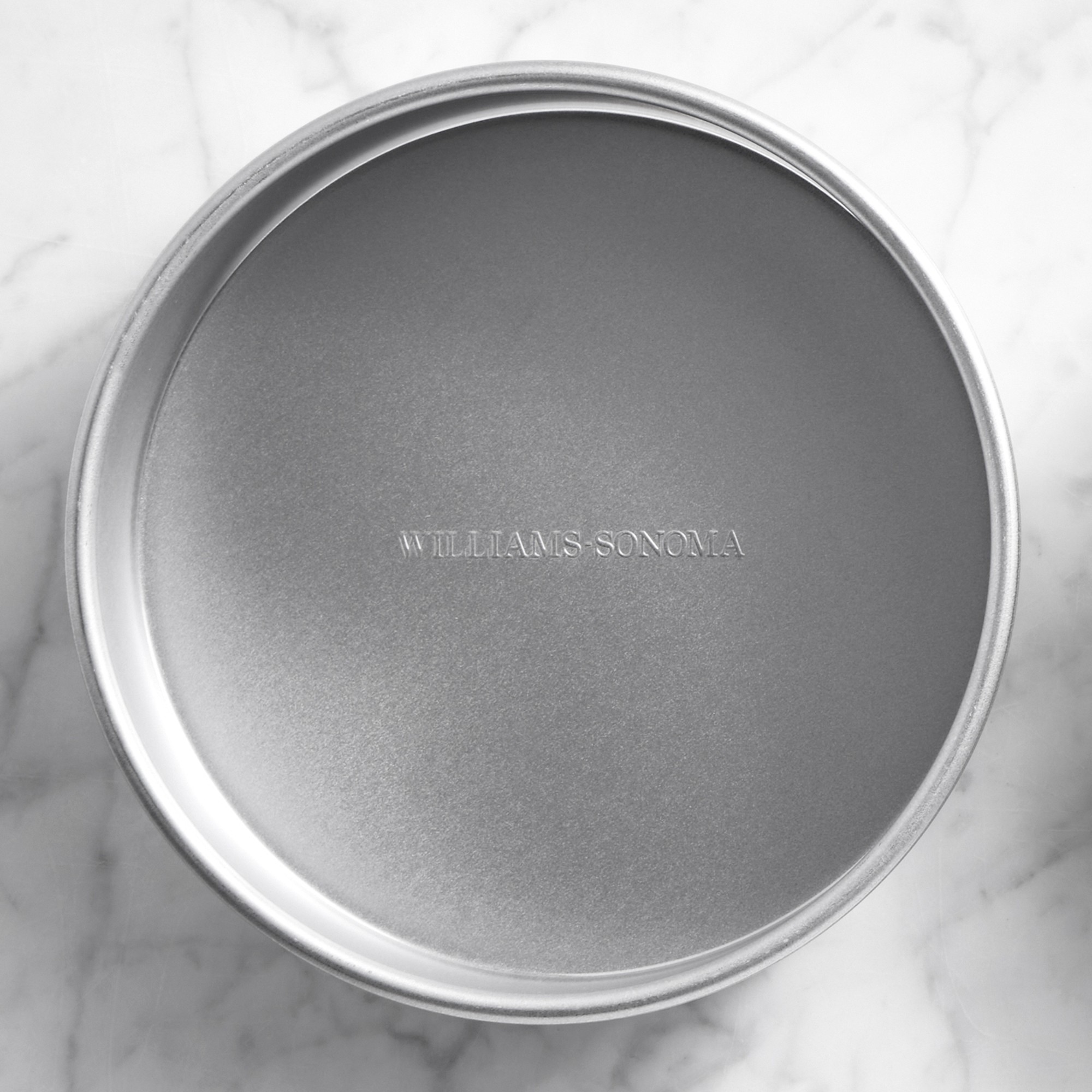 Williams Sonoma Traditionaltouch™ Round Cake Pan