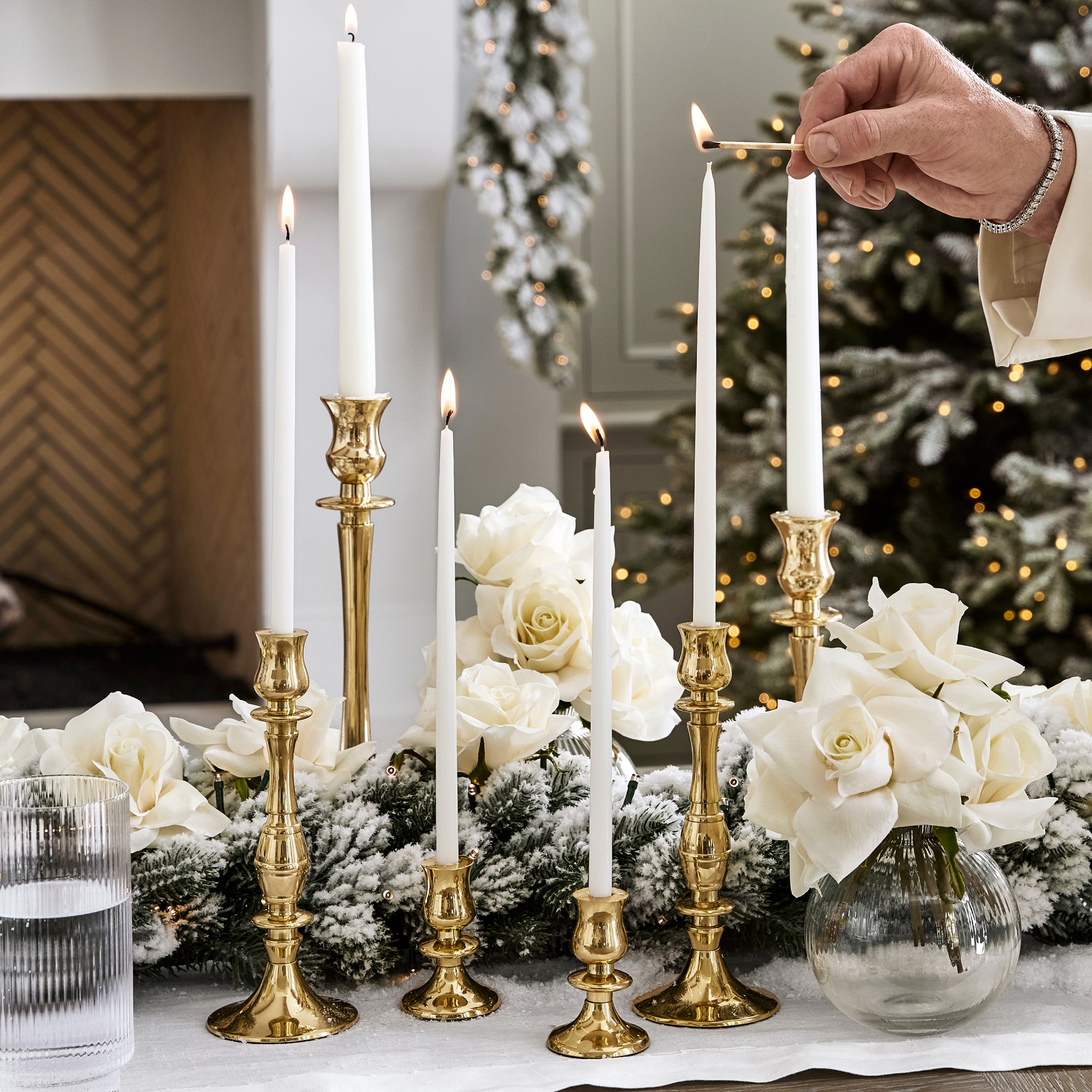 Jeff Leatham x Williams Sonoma Winter White Flocked Pre-Lit Wreath & Garland