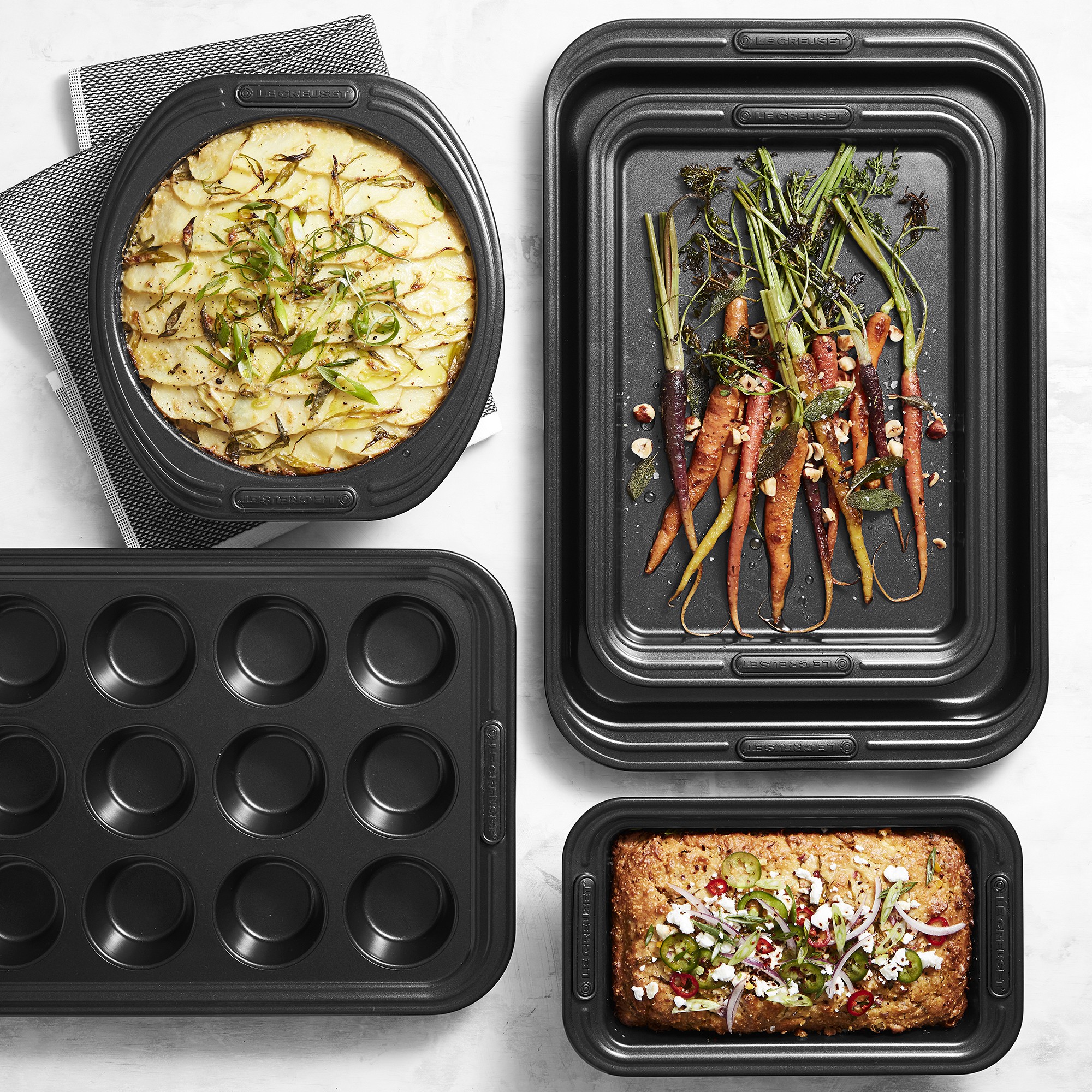 Le Creuset Nonstick Bakeware Essentials, Set of 5