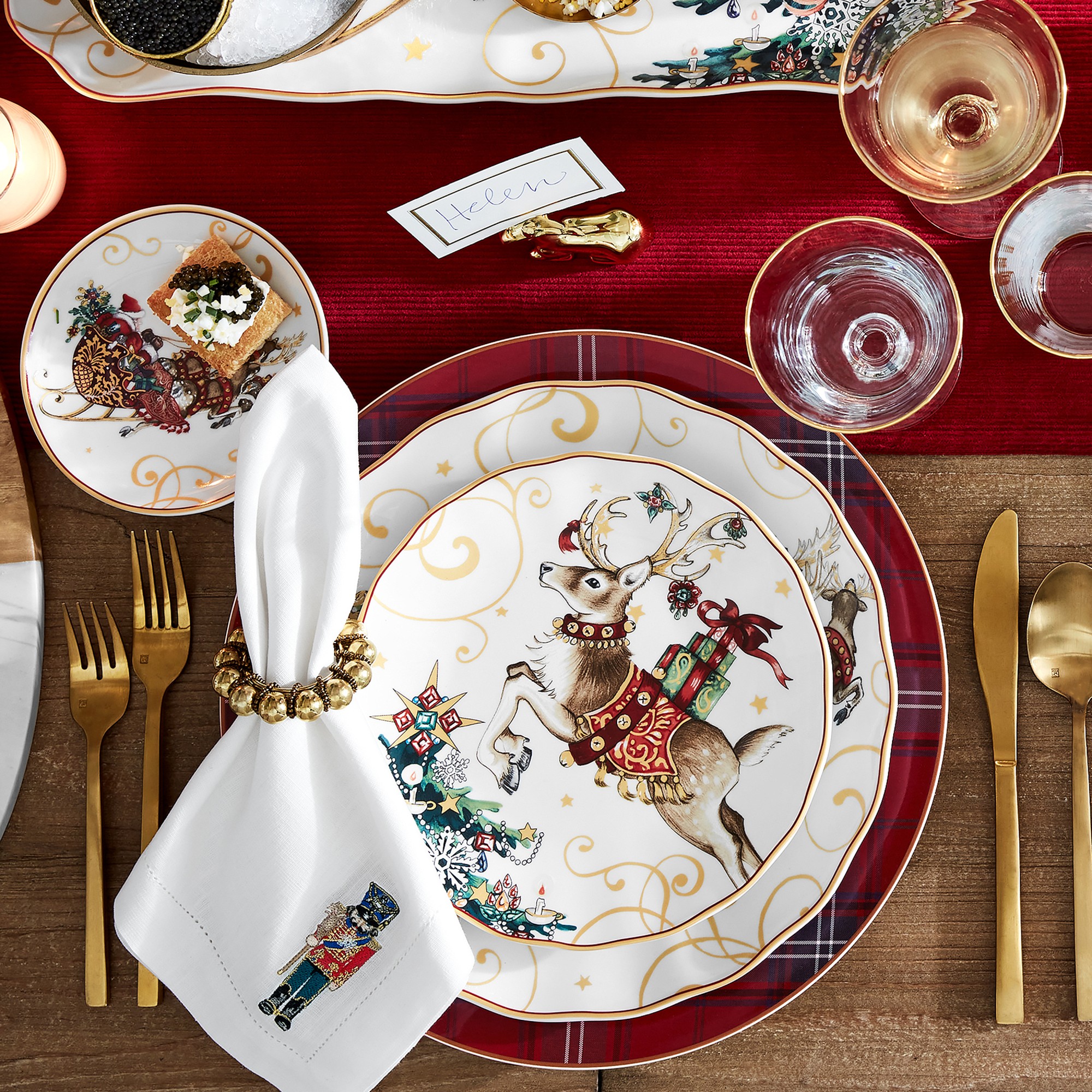 Gold Crown Napkin Rings, Set of 4