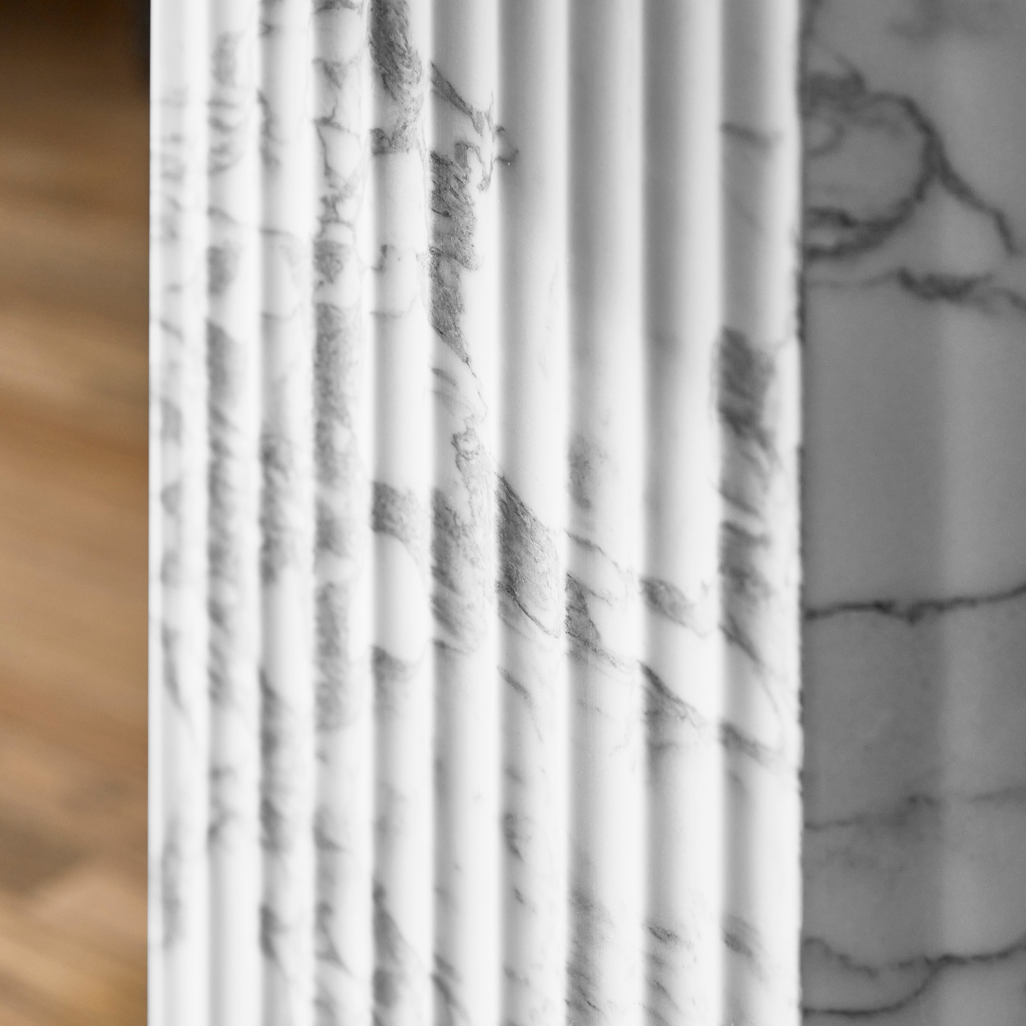 Vittoria Round Dining Table (56