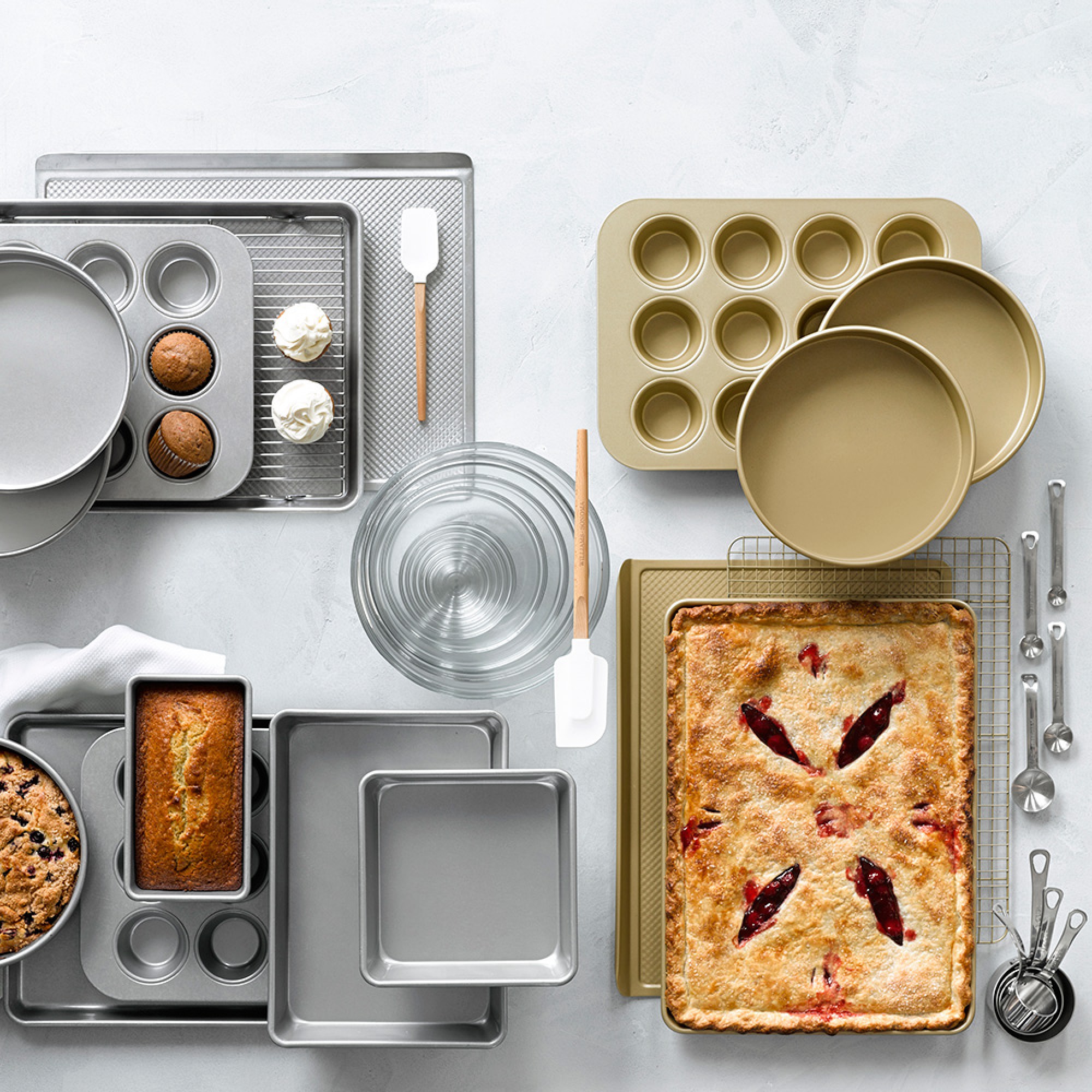 Williams Sonoma Traditionaltouch™ Mini Muffin Pan, 24-Well