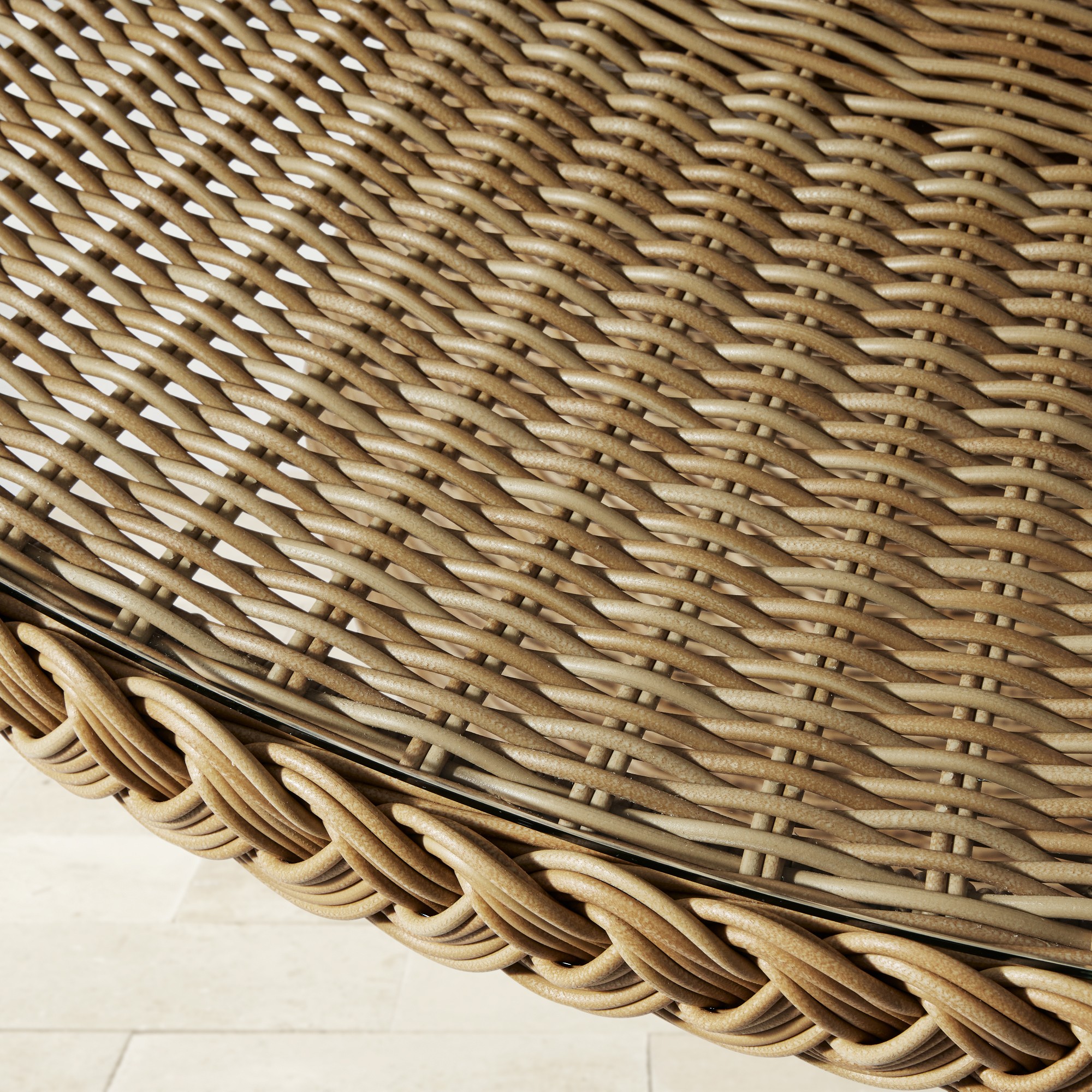 AERIN East Hampton Dining Table & Dining Chairs