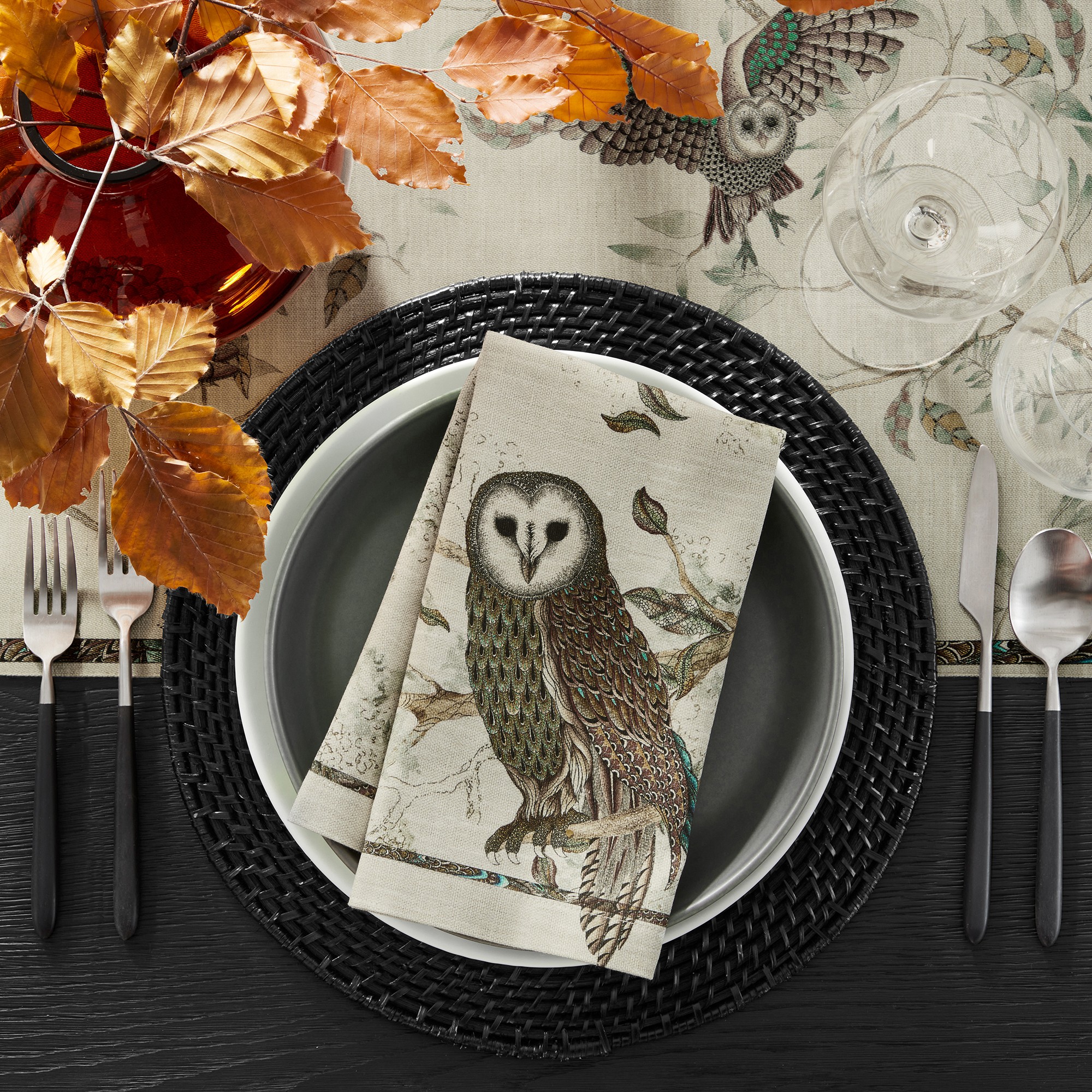 Black Woven Hapao Round Placemat