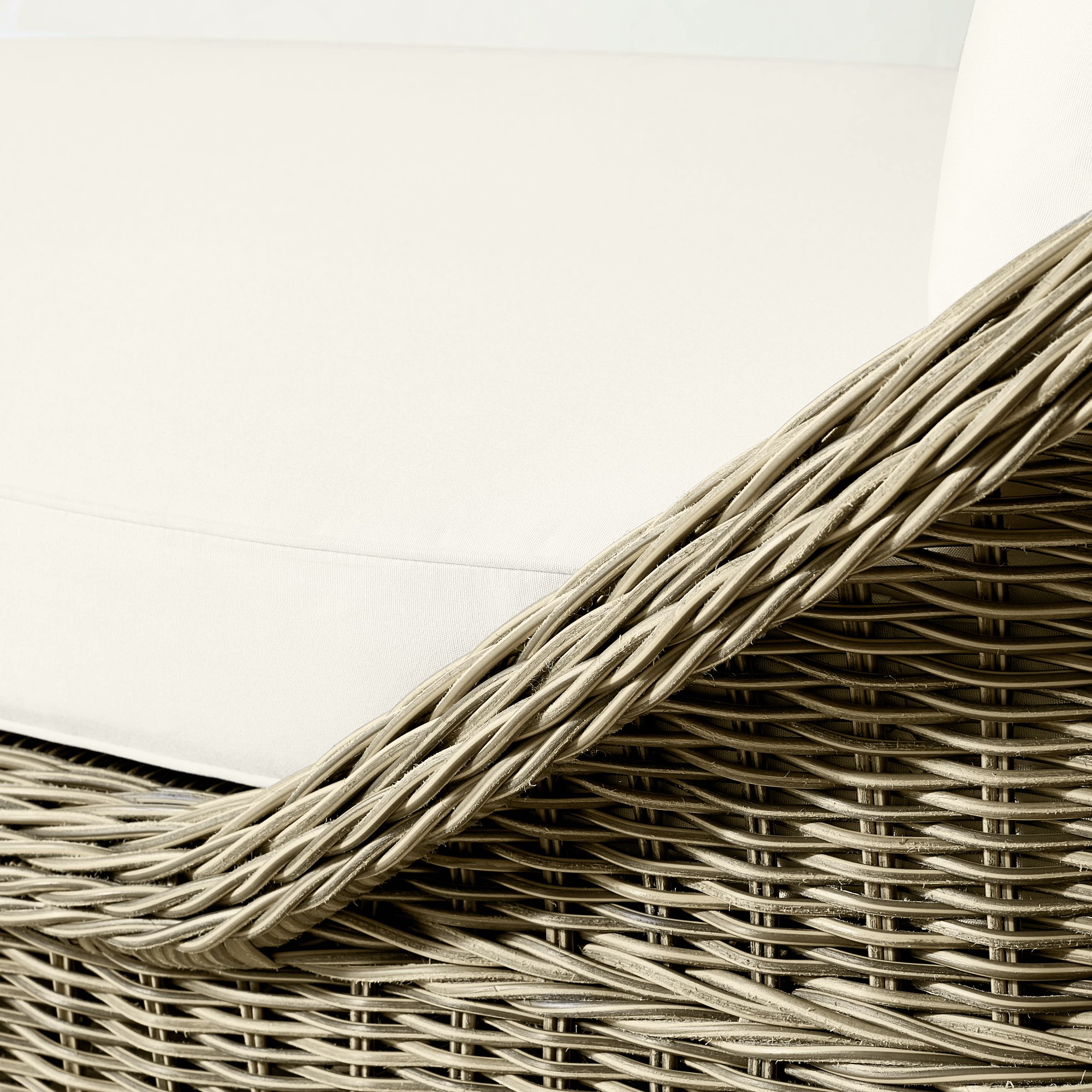 Manchester Outdoor Settee (88