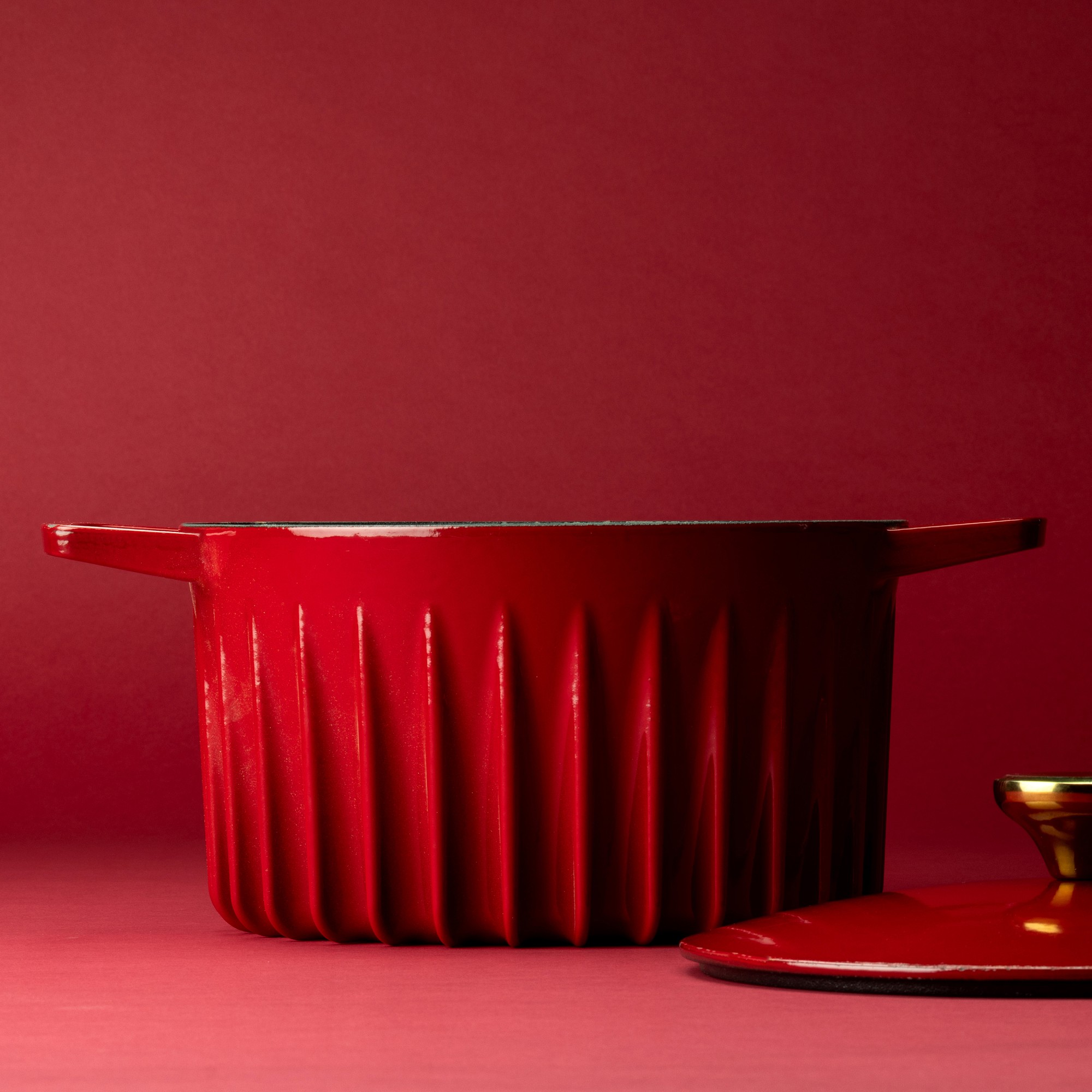 FIREUP Rapid Heat Enameled Cast Iron Dutch Oven, 5 1/2-Qt.