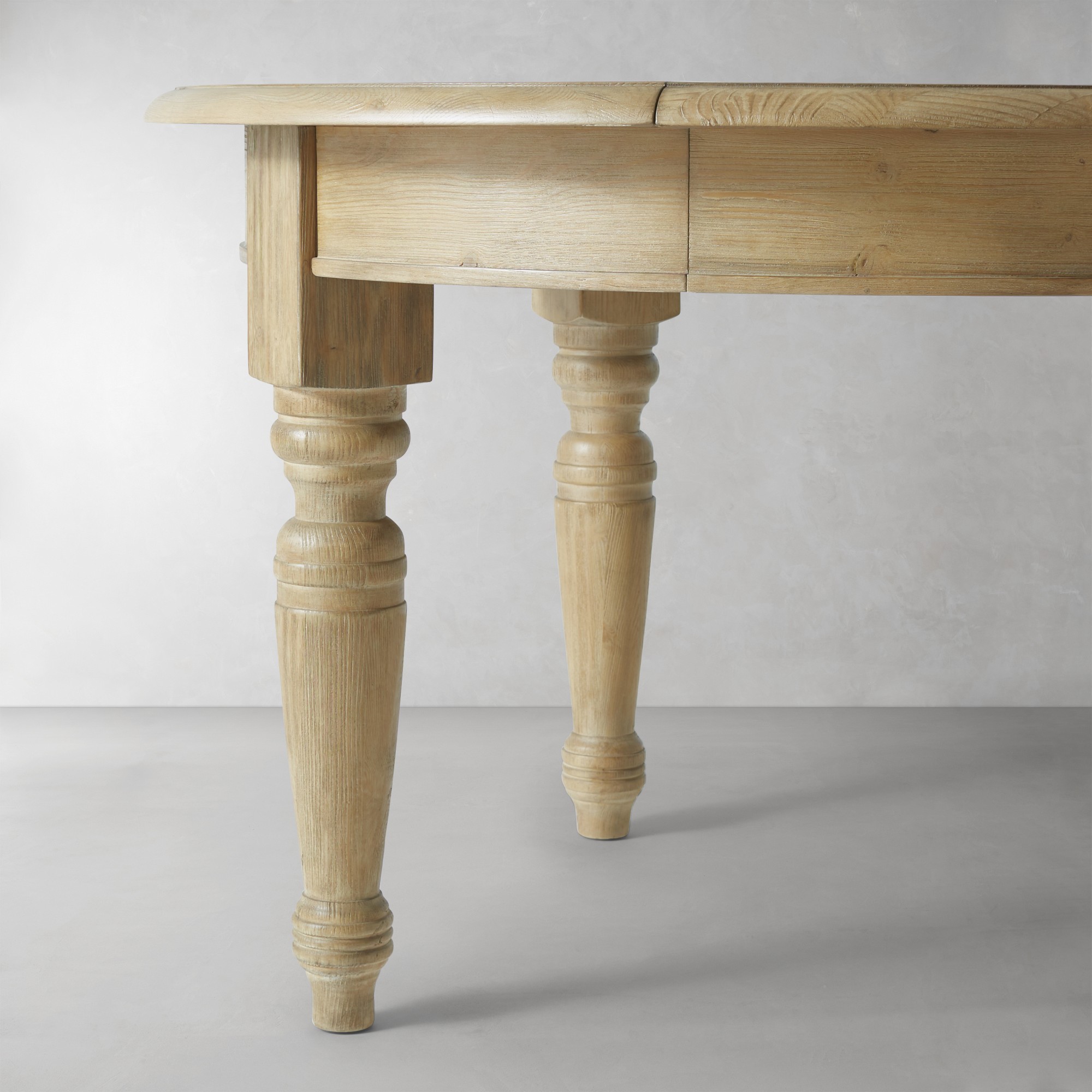 Harvest Extendable Round Dining Table (48