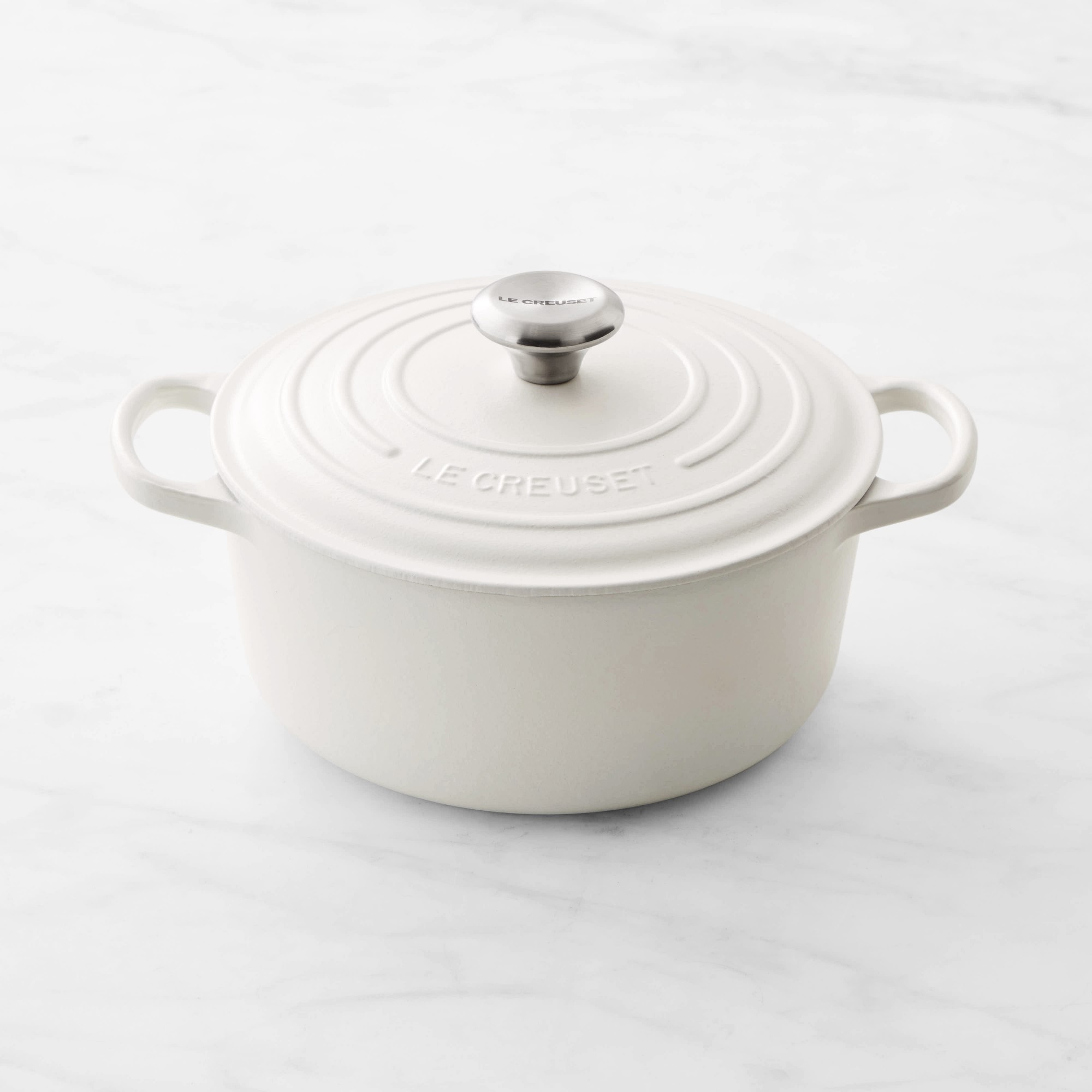 Le Creuset Signature Enameled Cast Iron Round Dutch Oven