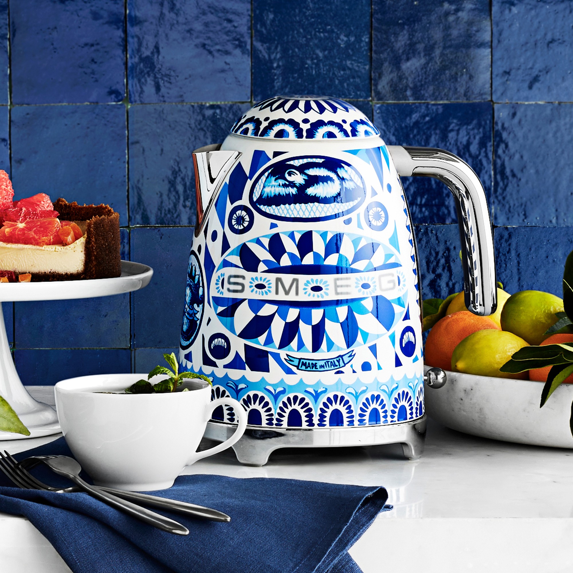 SMEG Dolce & Gabbana Electric Kettle, Blu Mediterraneo