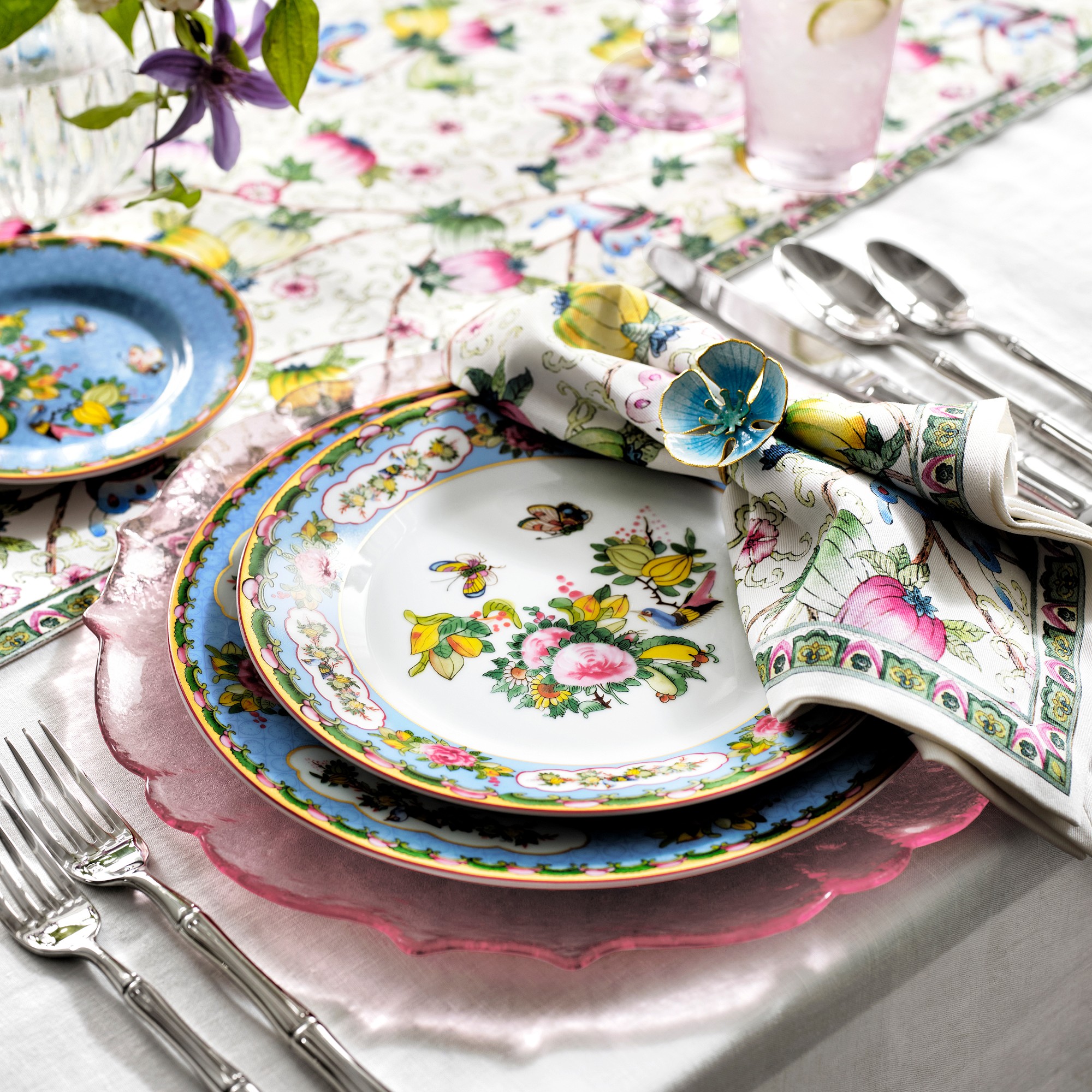 Famille RoseDinner Plates