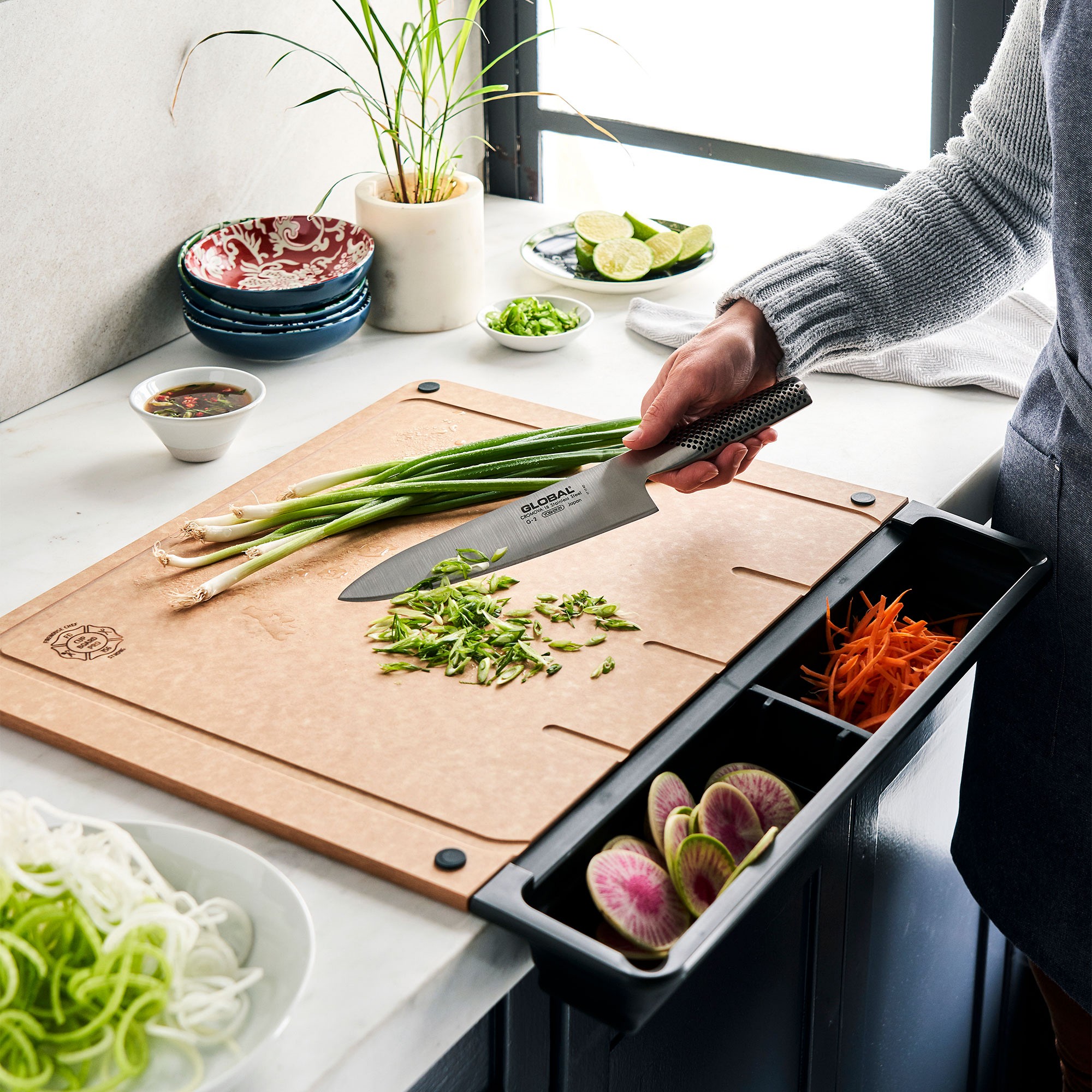 Cup Board Pro Cutting Board