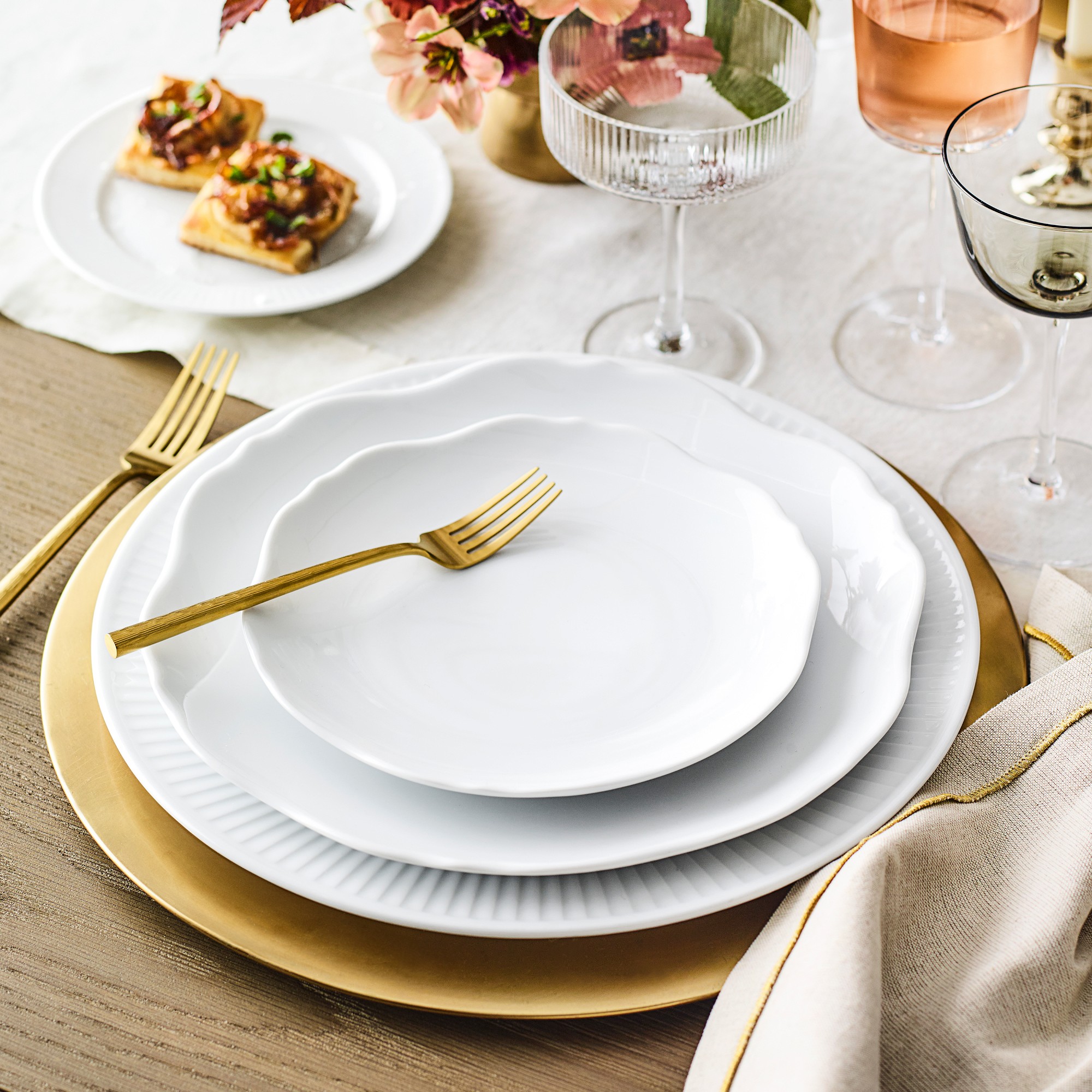 Pillivuyt Chantal Porcelain Dinner Plates
