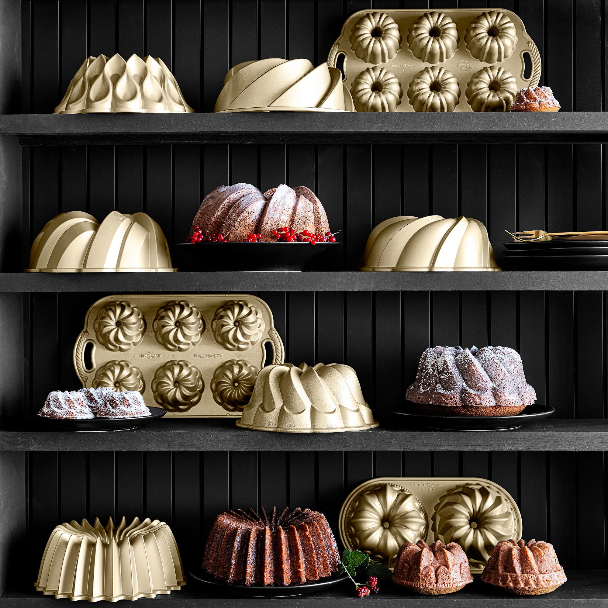 Nordic Ware Nonstick Cast Aluminum Pirouette Bundtlette Pan