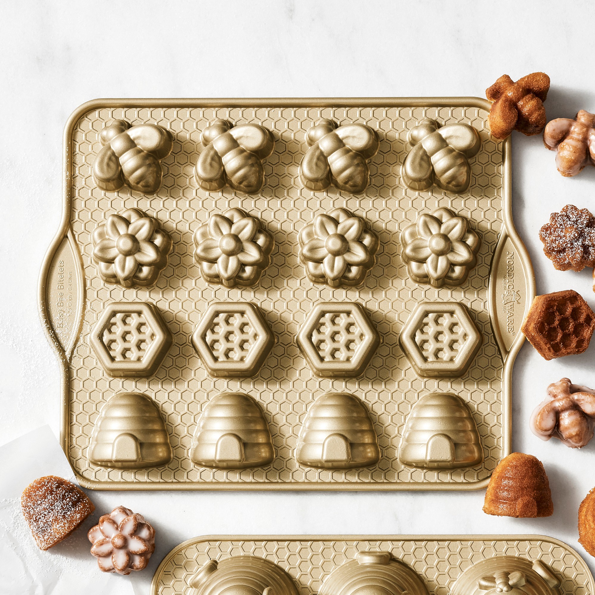 Nordic Ware Nonstick Cast Aluminum Bee Bitelets Pan