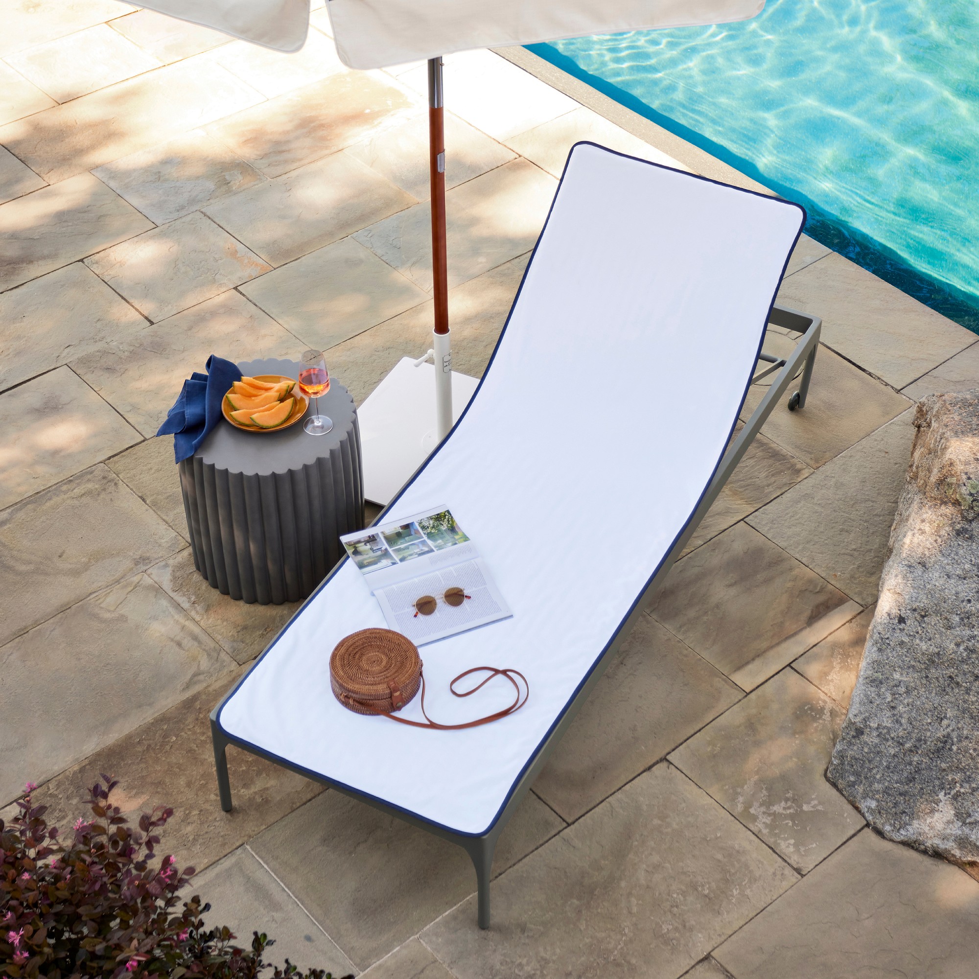 Tropea Fluted Accent Table (18