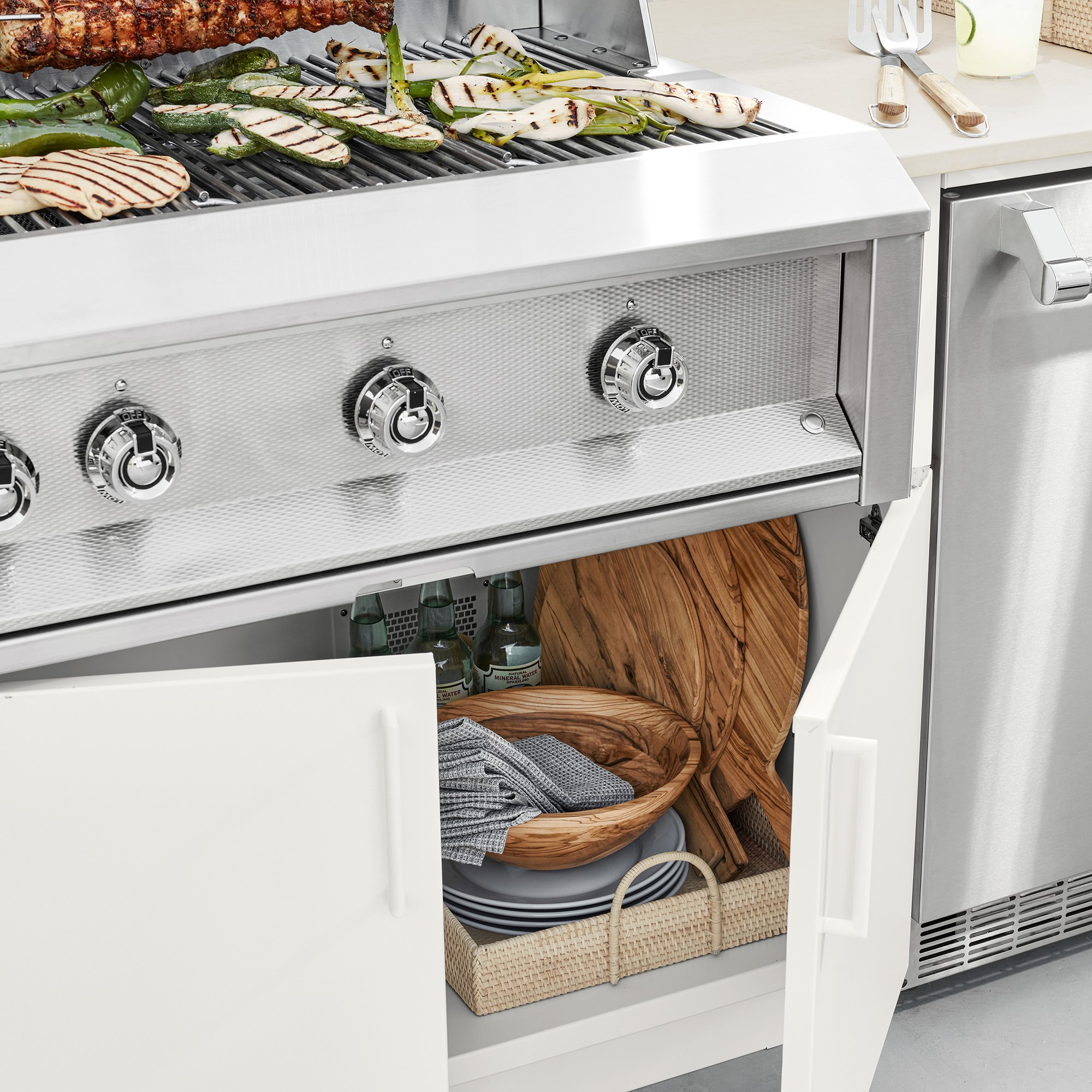 Urban Bonfire Outdoor Kitchen x Twin Eagles 42” Grill and Fridge