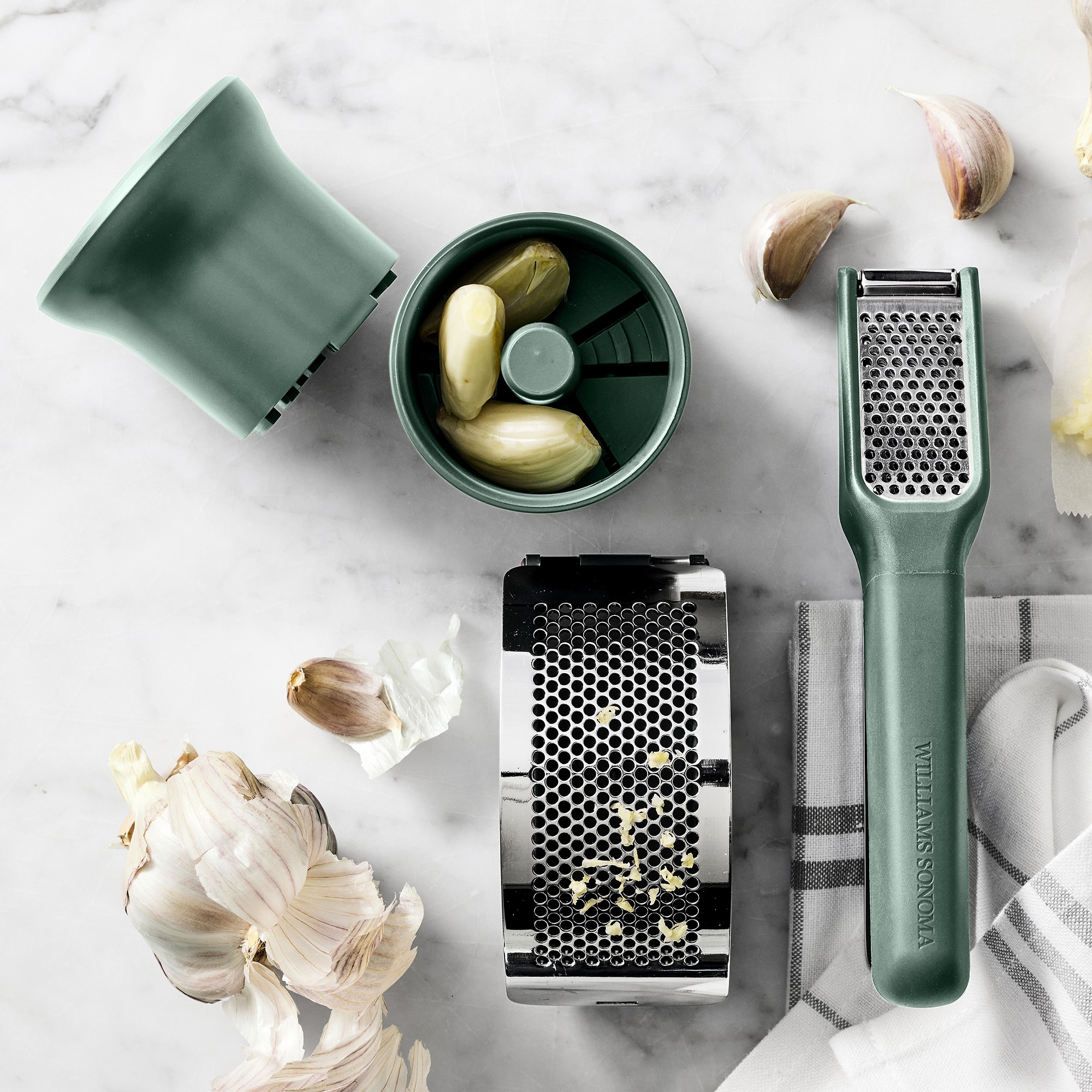 Williams Sonoma Ultimate  XL Garlic Press