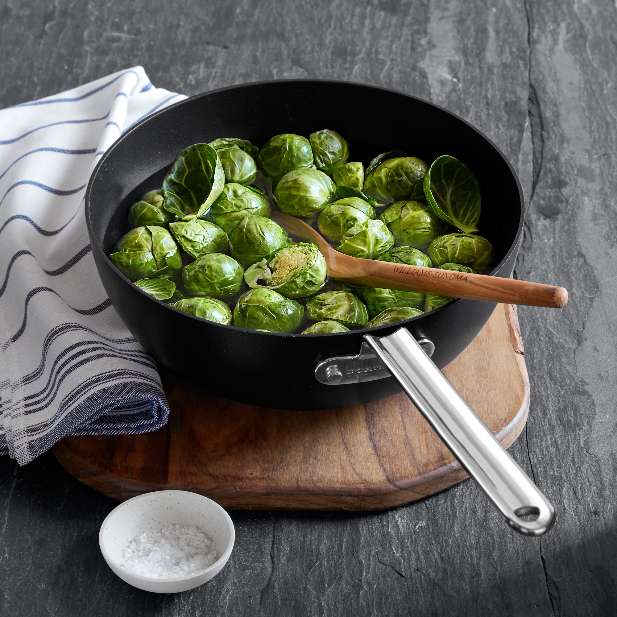 SCANPAN® TechnIQ Nonstick Bistro Pan, 4-Qt.